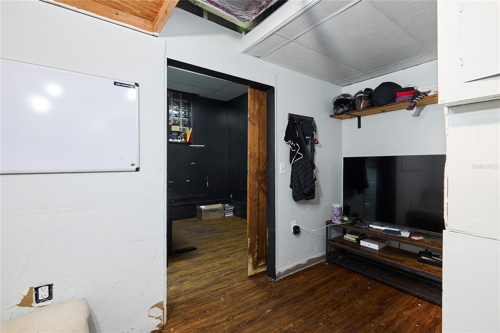 Image 27 of 48 For 1834 Tamiami Trail