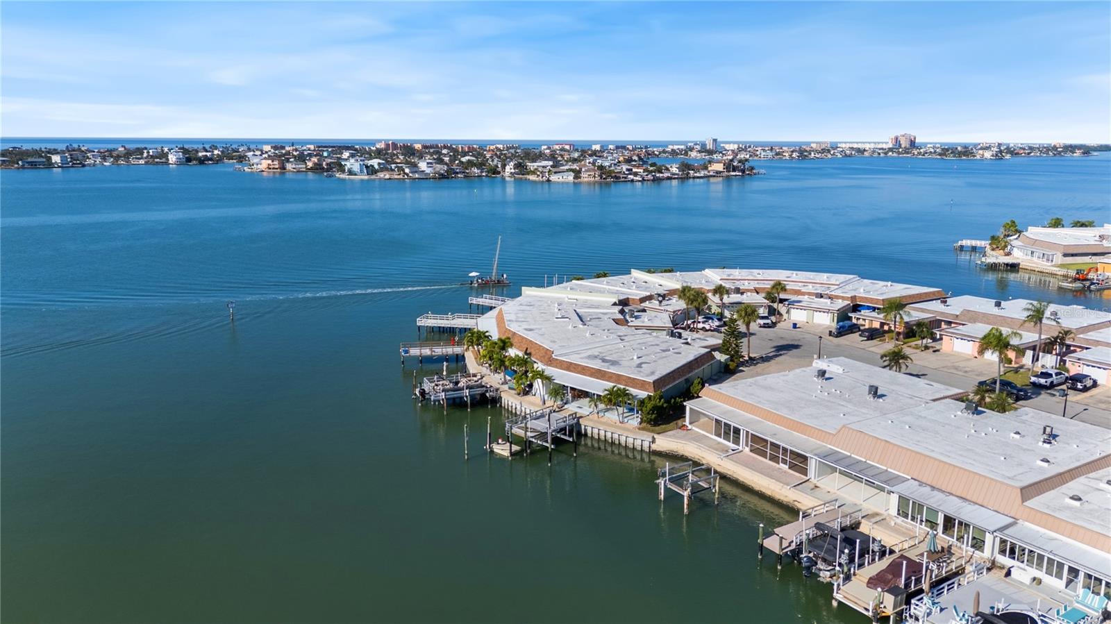 Listing photo id 42 for 642 Boca Ciega Point Boulevard S