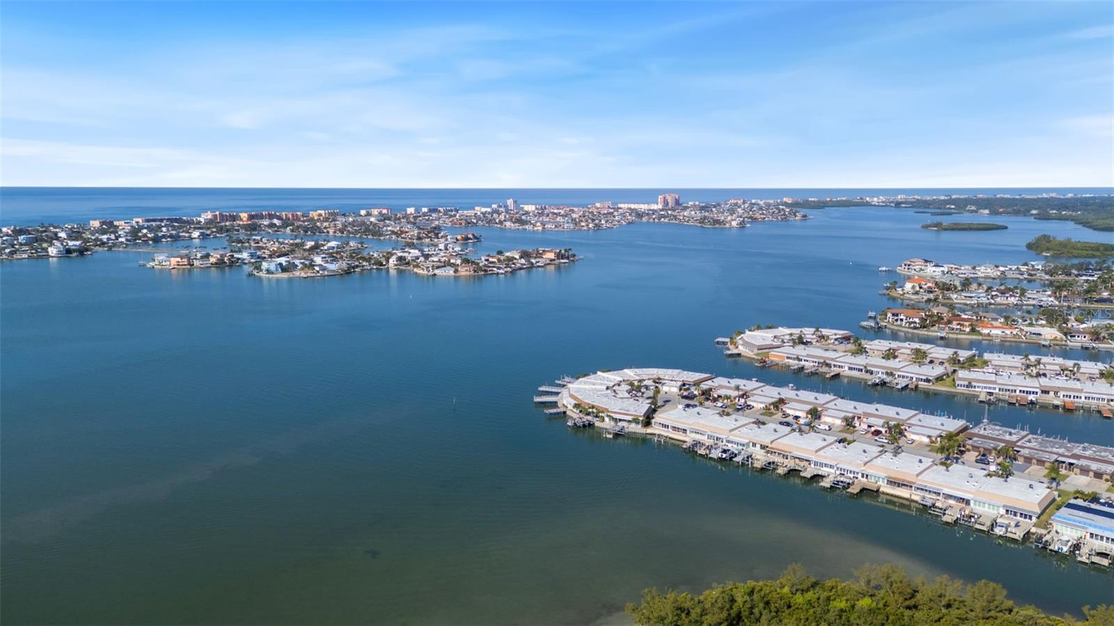 Listing photo id 43 for 642 Boca Ciega Point Boulevard S
