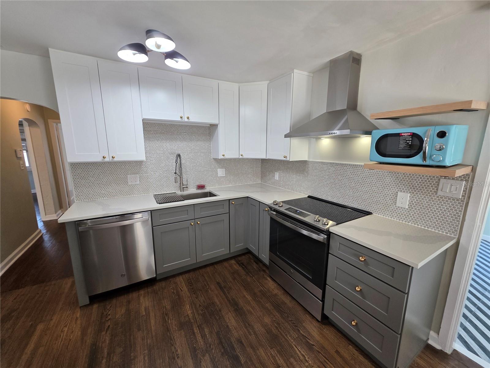 Image 15 of 49 For 775 20th Avenue N