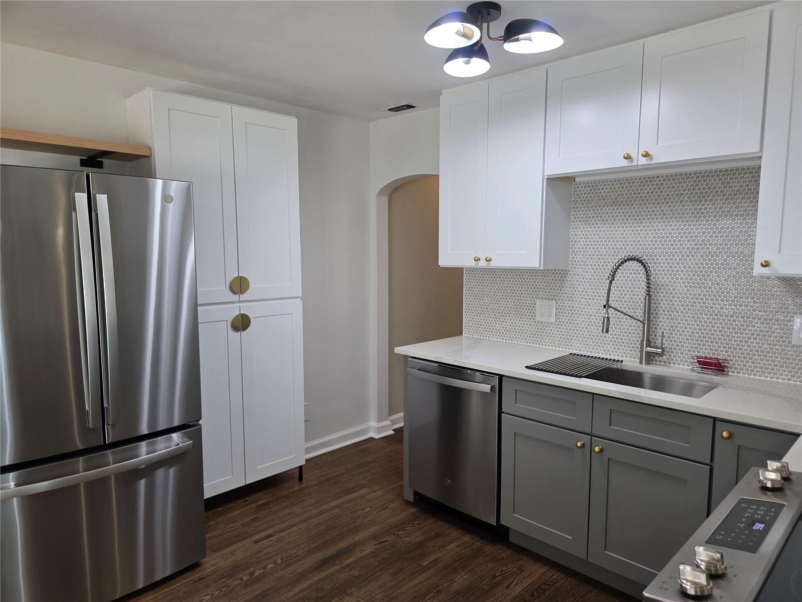 Image 16 of 49 For 775 20th Avenue N