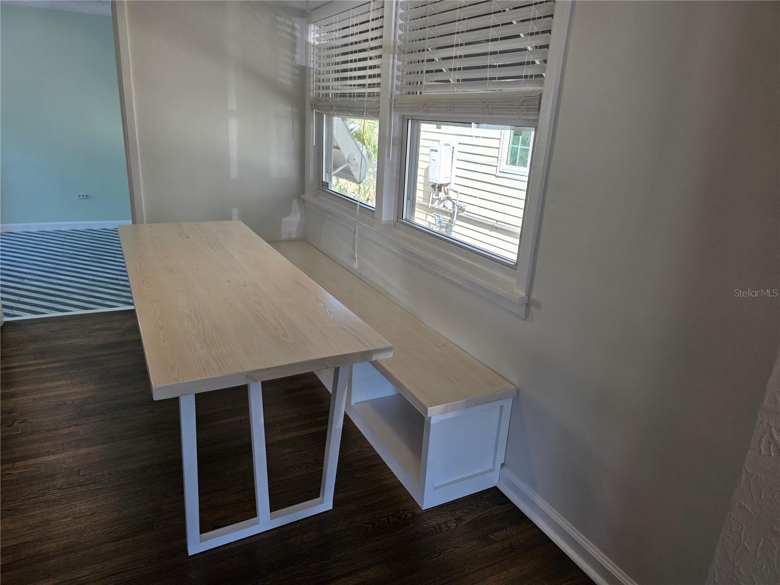 Image 18 of 49 For 775 20th Avenue N