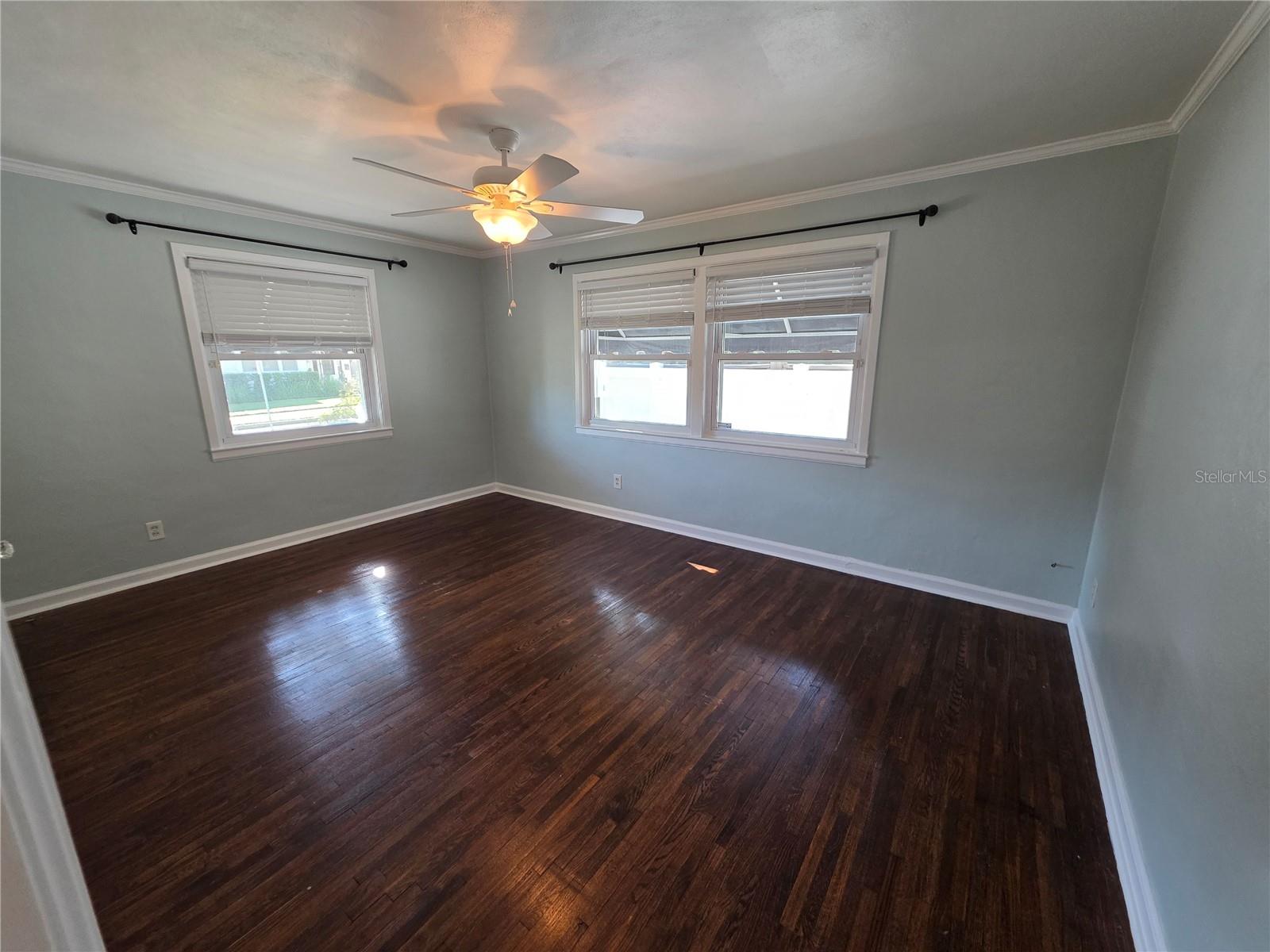 Image 25 of 49 For 775 20th Avenue N