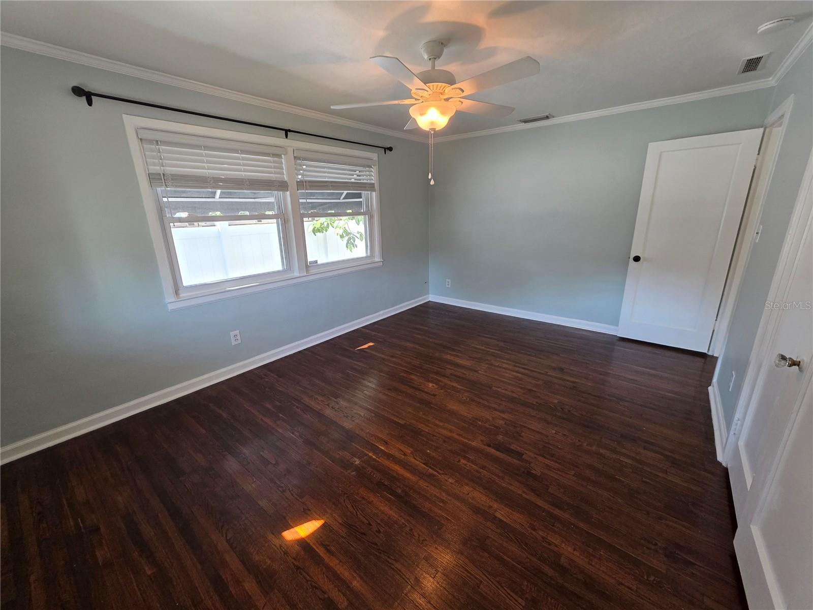 Image 26 of 49 For 775 20th Avenue N