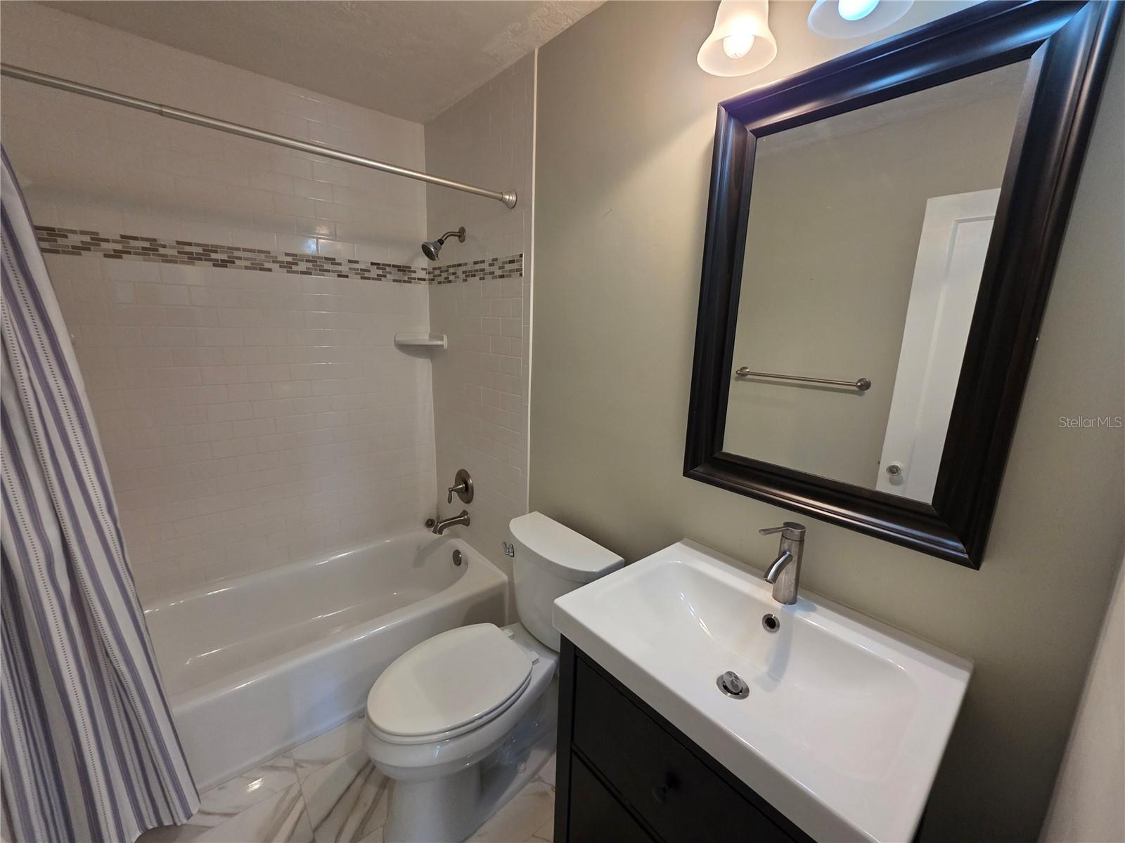 Image 32 of 49 For 775 20th Avenue N