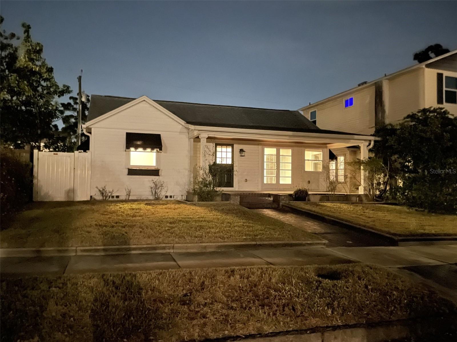 Image 6 of 49 For 775 20th Avenue N