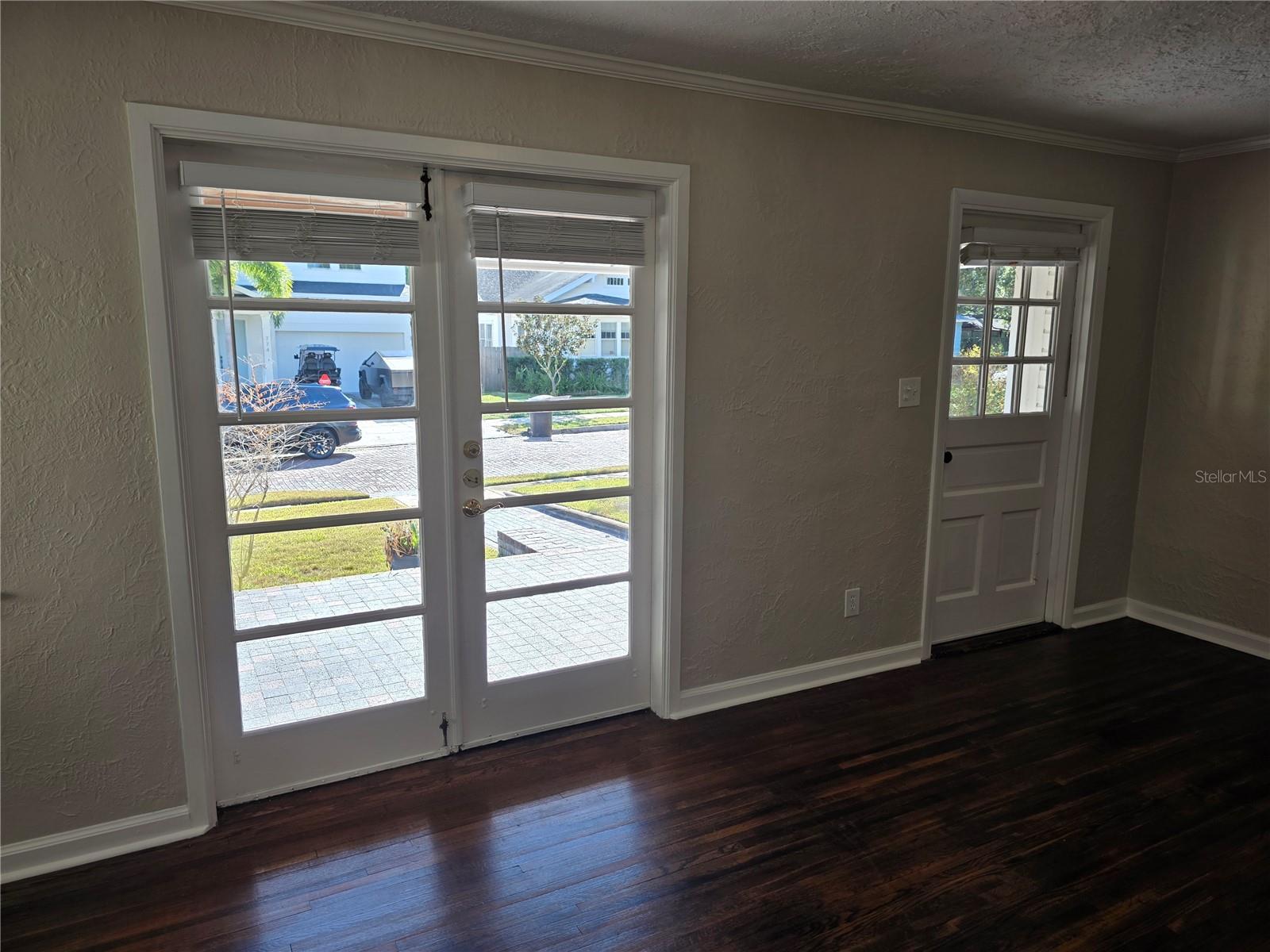 Image 9 of 49 For 775 20th Avenue N