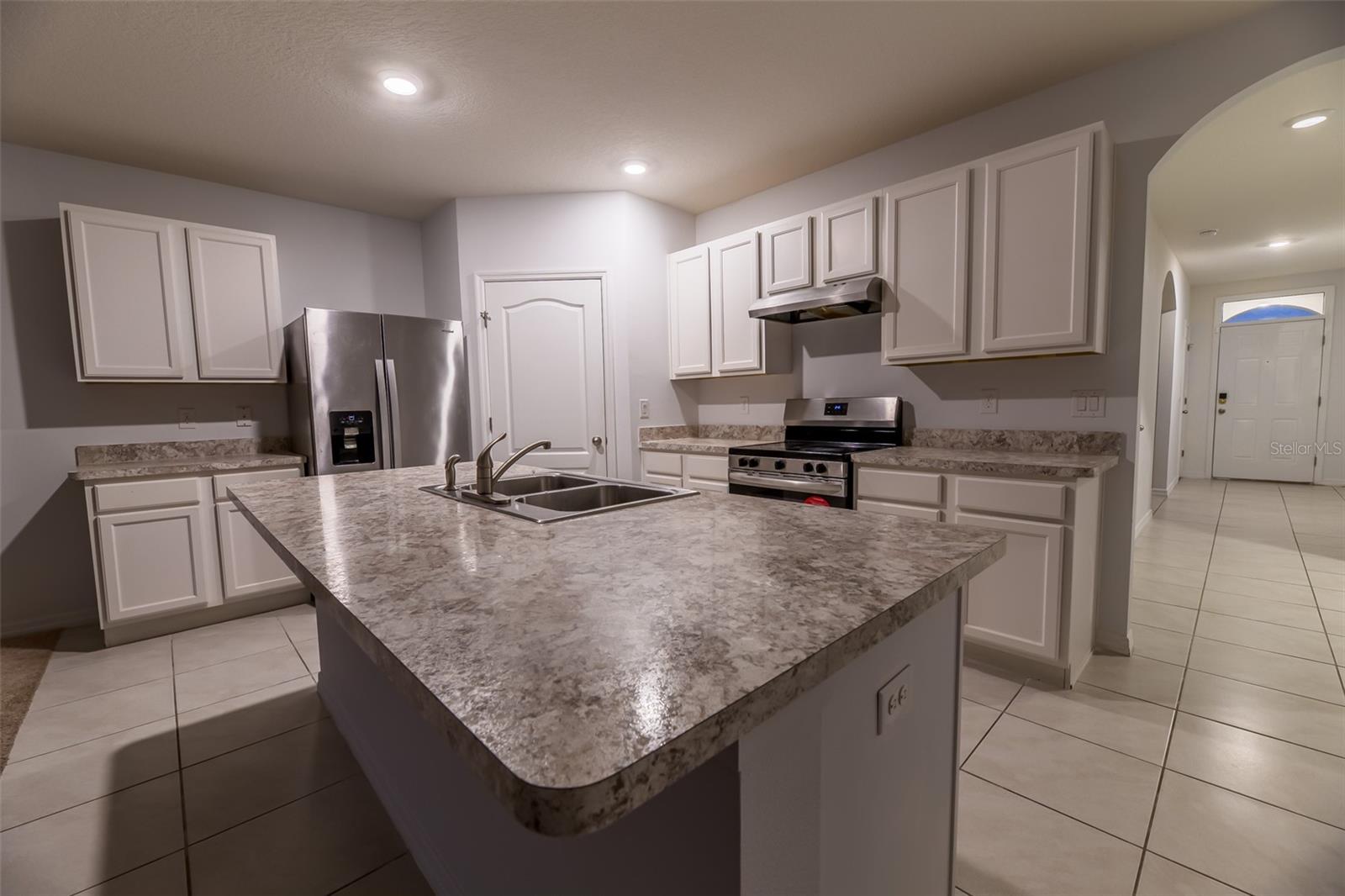 Image 31 of 66 For 702 Peyton Brooke Way