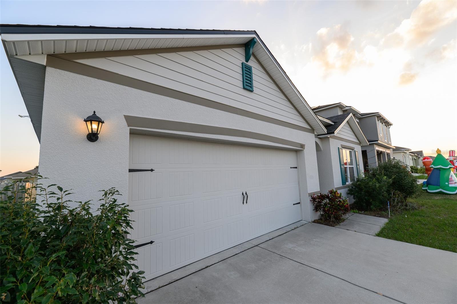 Image 6 of 66 For 702 Peyton Brooke Way