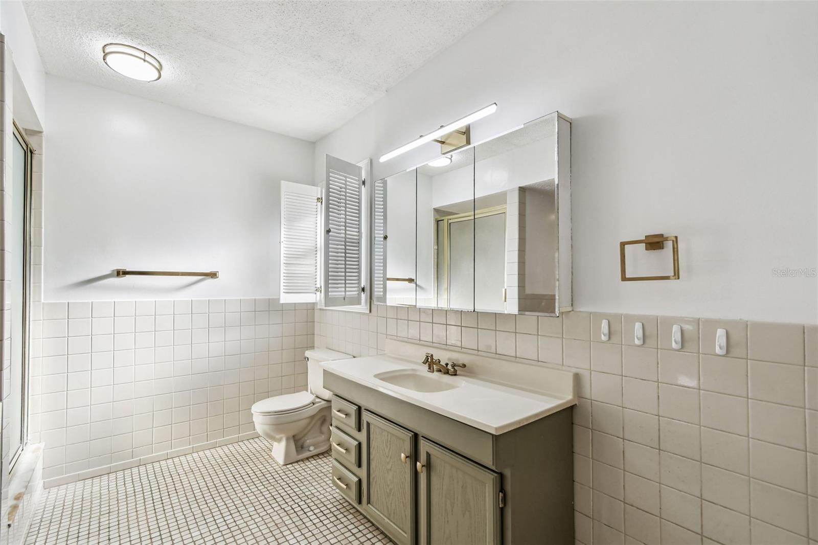 Listing photo id 19 for 3643 Greatwood Court