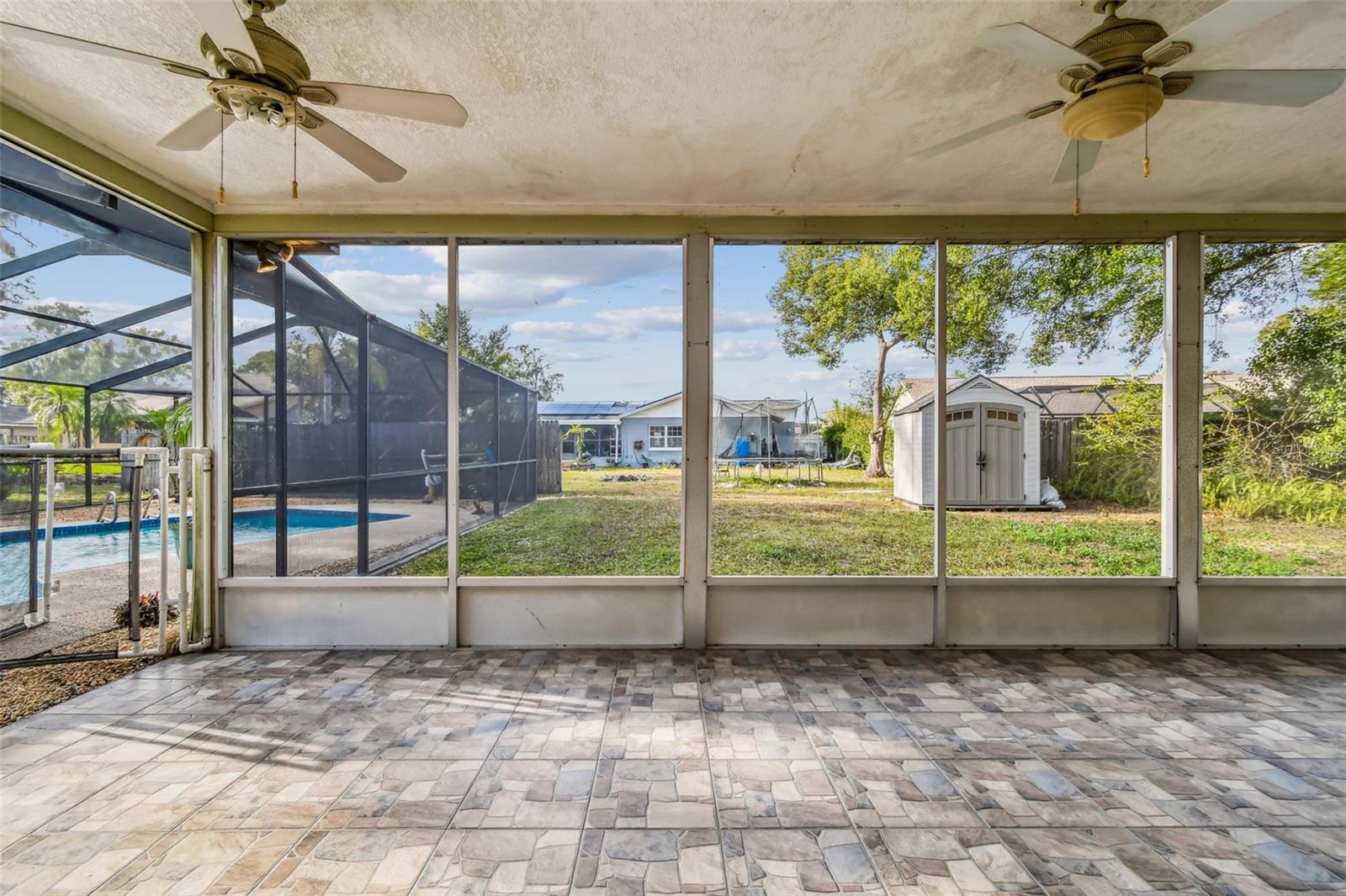 Listing photo id 27 for 3643 Greatwood Court