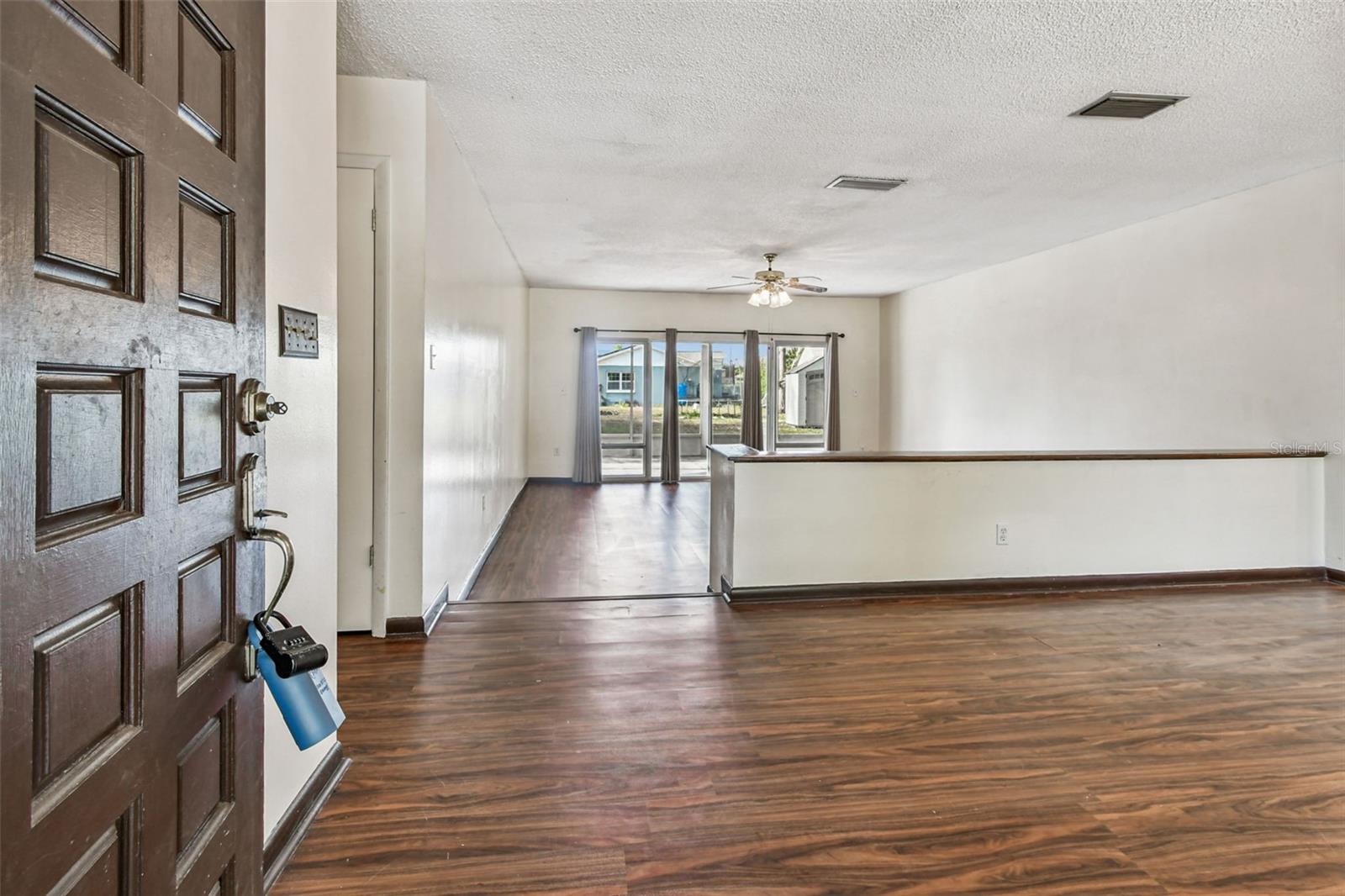 Listing photo id 4 for 3643 Greatwood Court