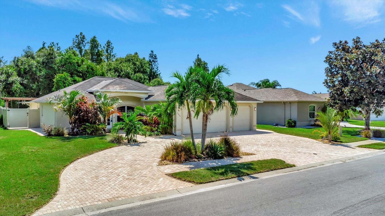 Details for 4688 72nd Court E, BRADENTON, FL 34203