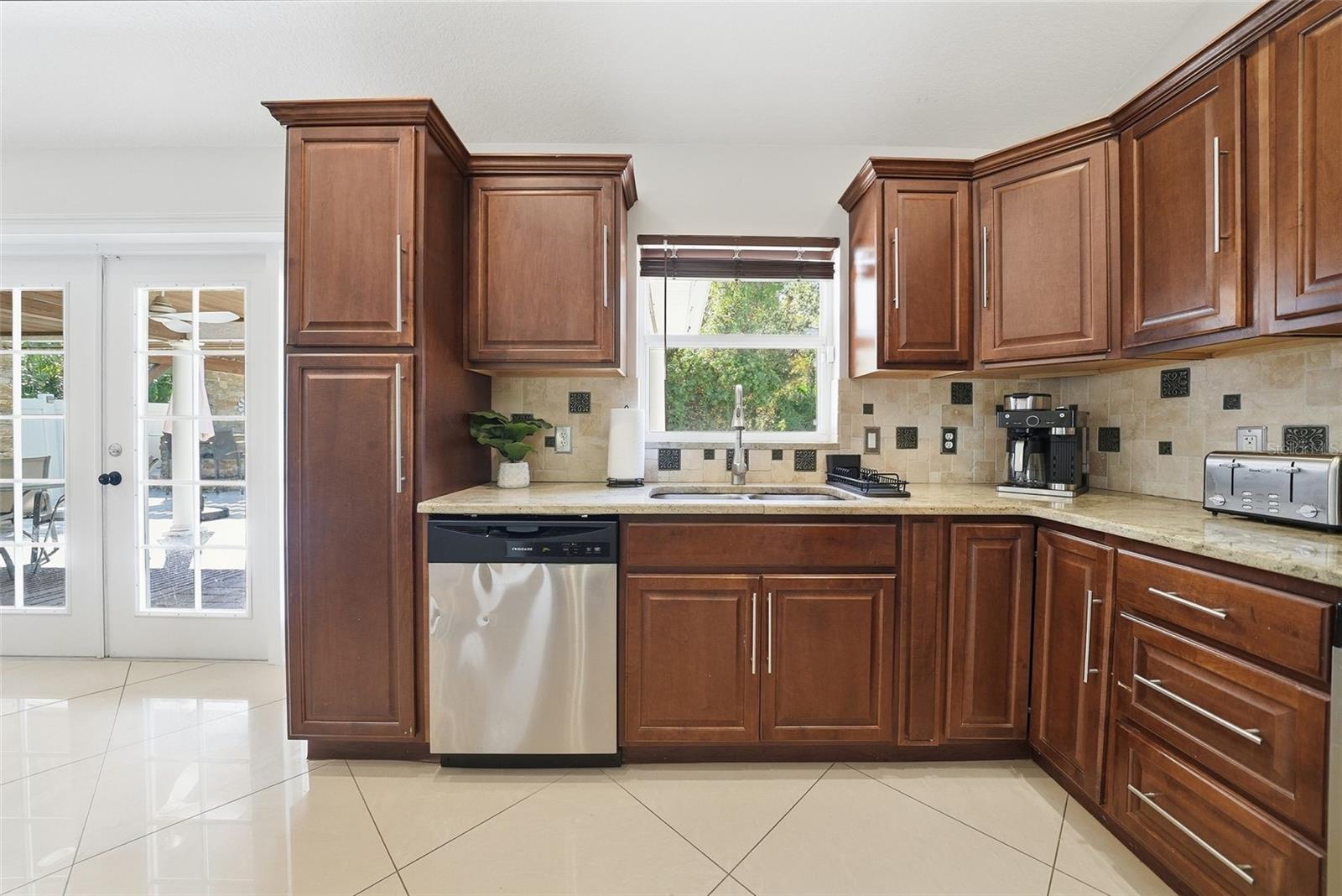 Image 10 of 36 For 4688 72nd Court E