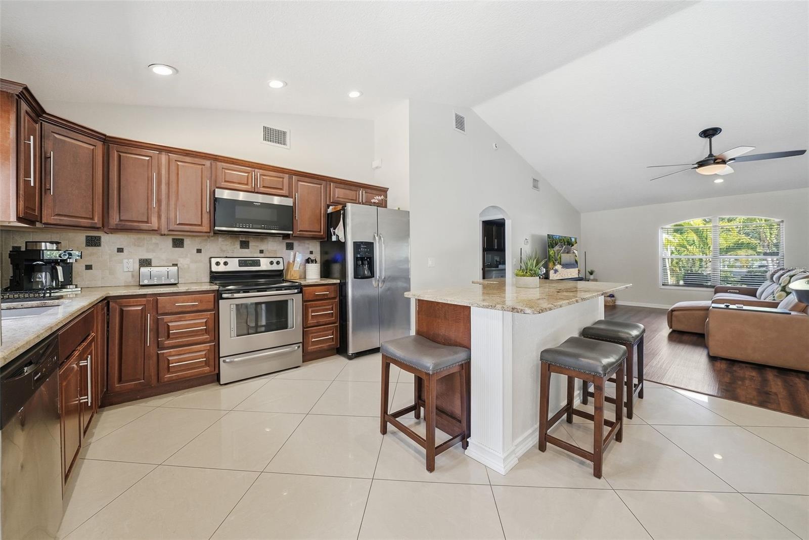 Image 11 of 36 For 4688 72nd Court E