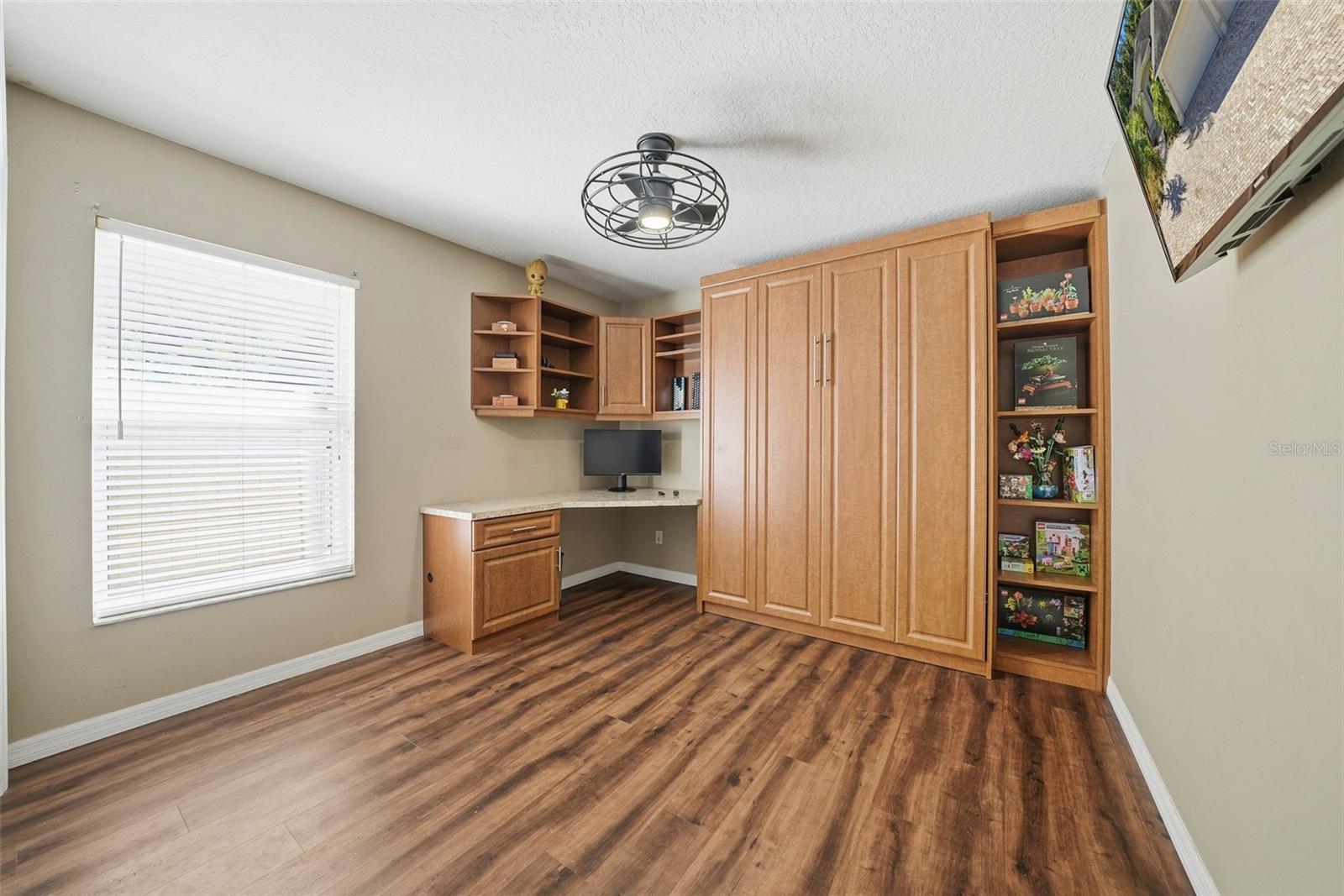 Image 22 of 36 For 4688 72nd Court E