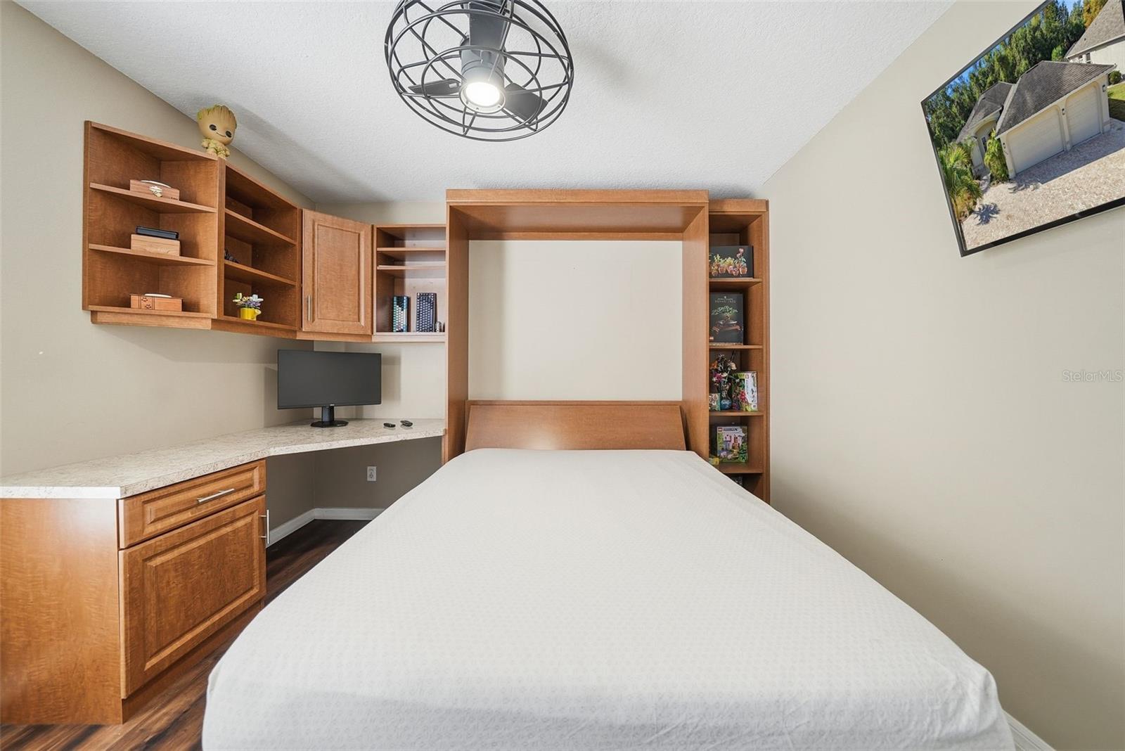 Image 23 of 36 For 4688 72nd Court E