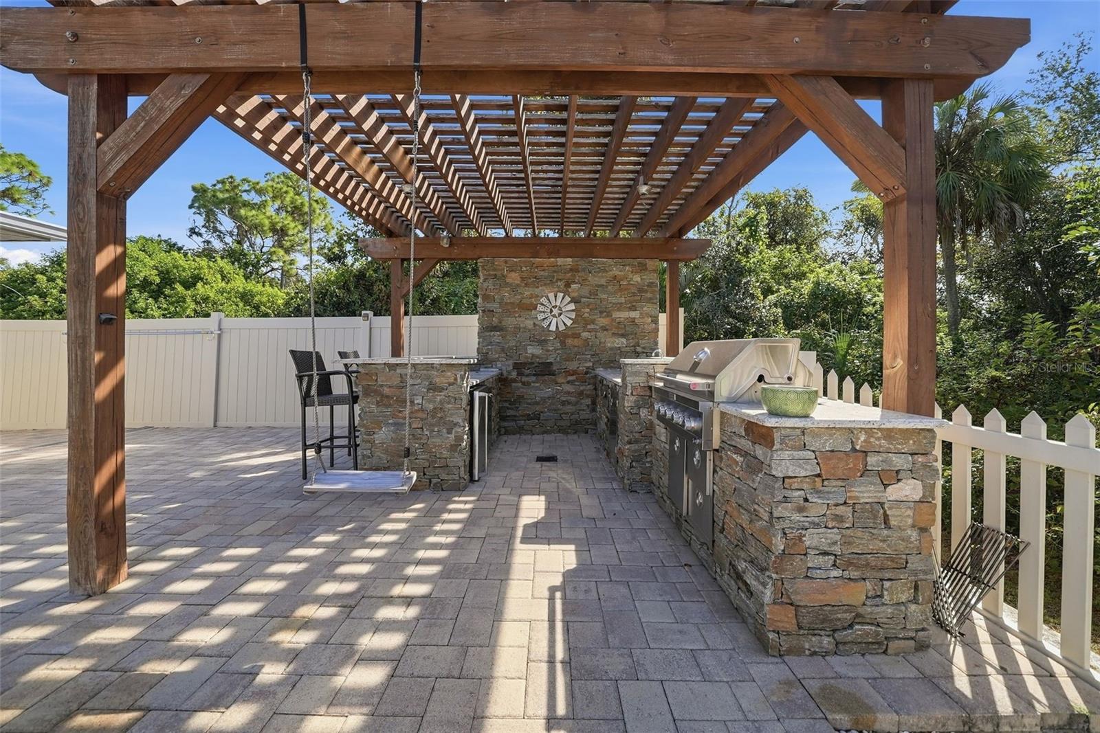 Image 27 of 36 For 4688 72nd Court E