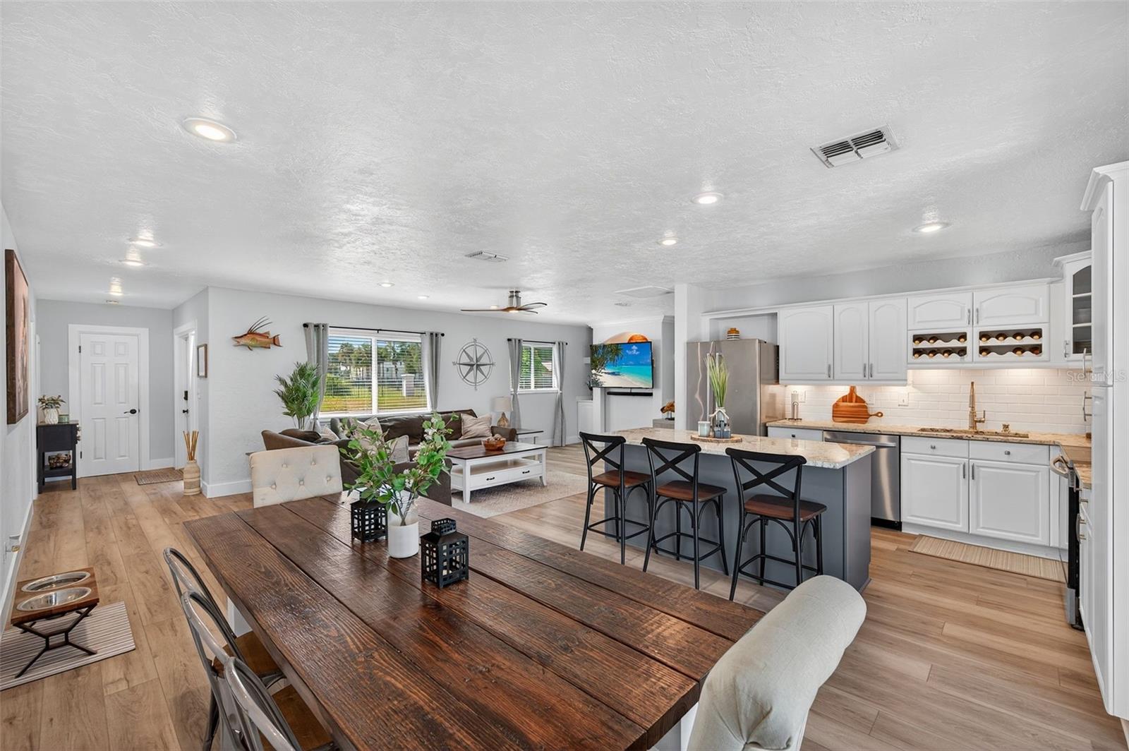 Image 12 of 58 For 513 Dolphin Avenue Se