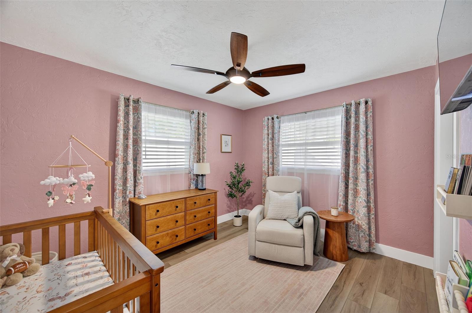 Image 21 of 58 For 513 Dolphin Avenue Se