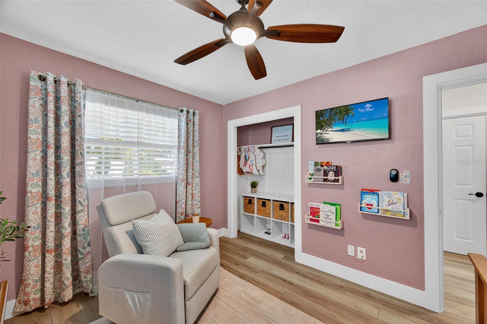 Image 24 of 58 For 513 Dolphin Avenue Se