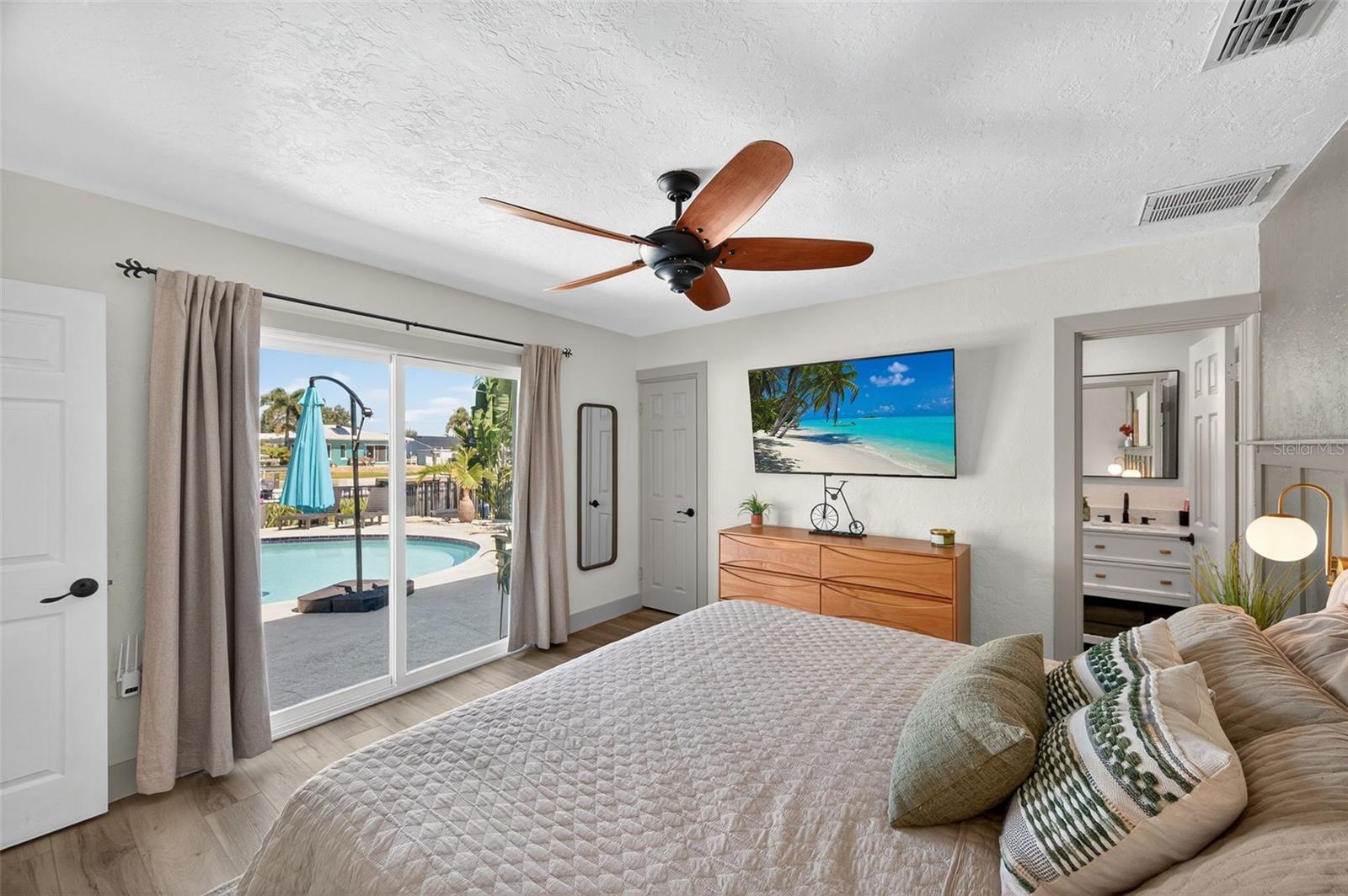 Image 26 of 58 For 513 Dolphin Avenue Se