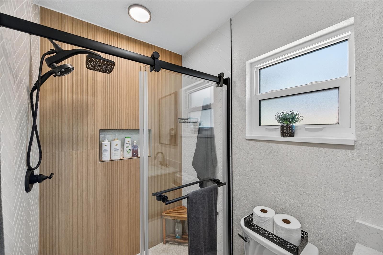 Image 30 of 58 For 513 Dolphin Avenue Se