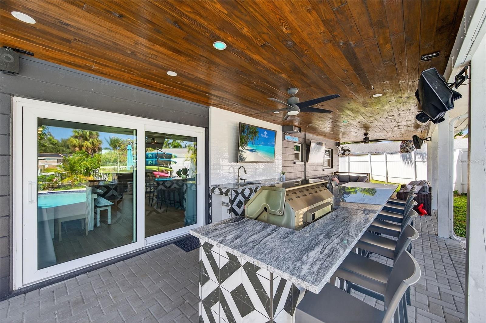 Image 32 of 58 For 513 Dolphin Avenue Se