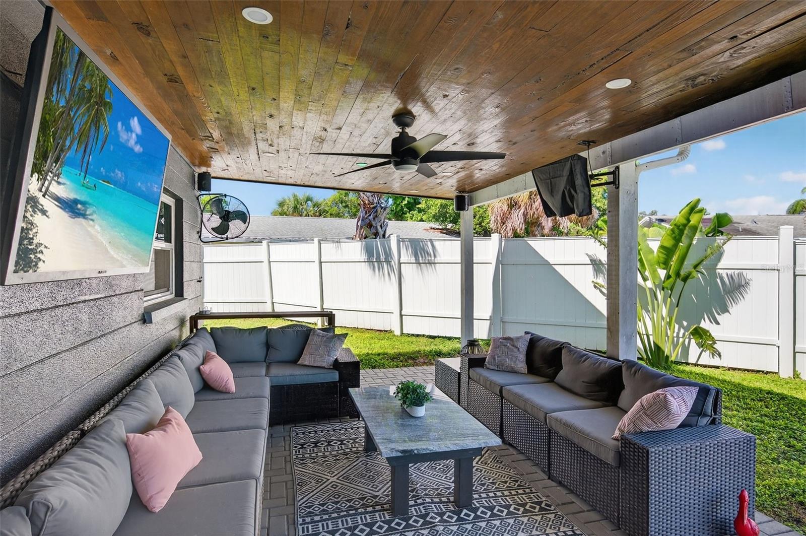 Image 36 of 58 For 513 Dolphin Avenue Se