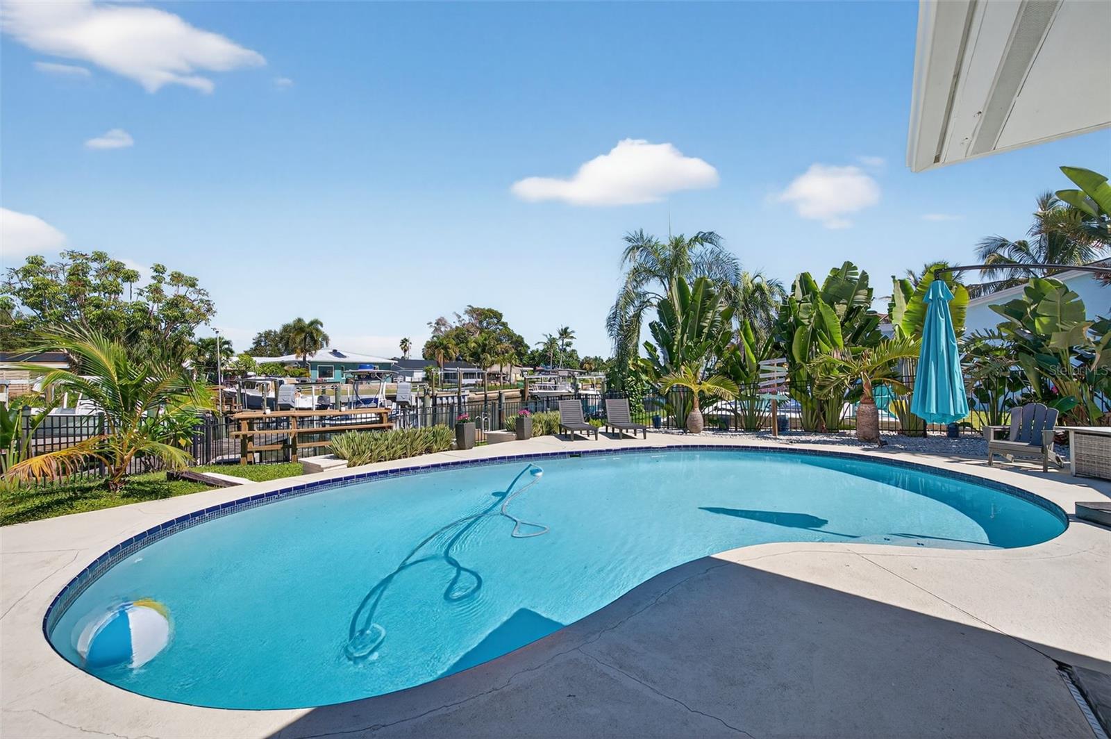 Image 39 of 58 For 513 Dolphin Avenue Se