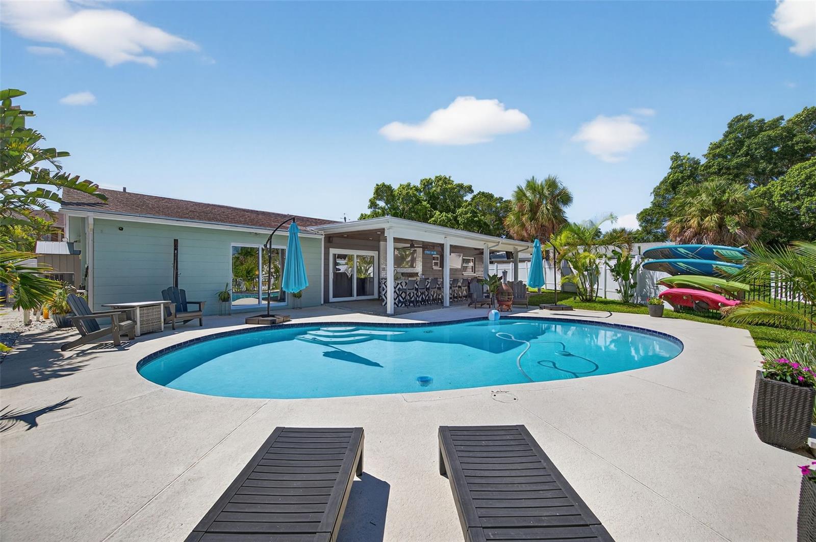 Image 41 of 58 For 513 Dolphin Avenue Se