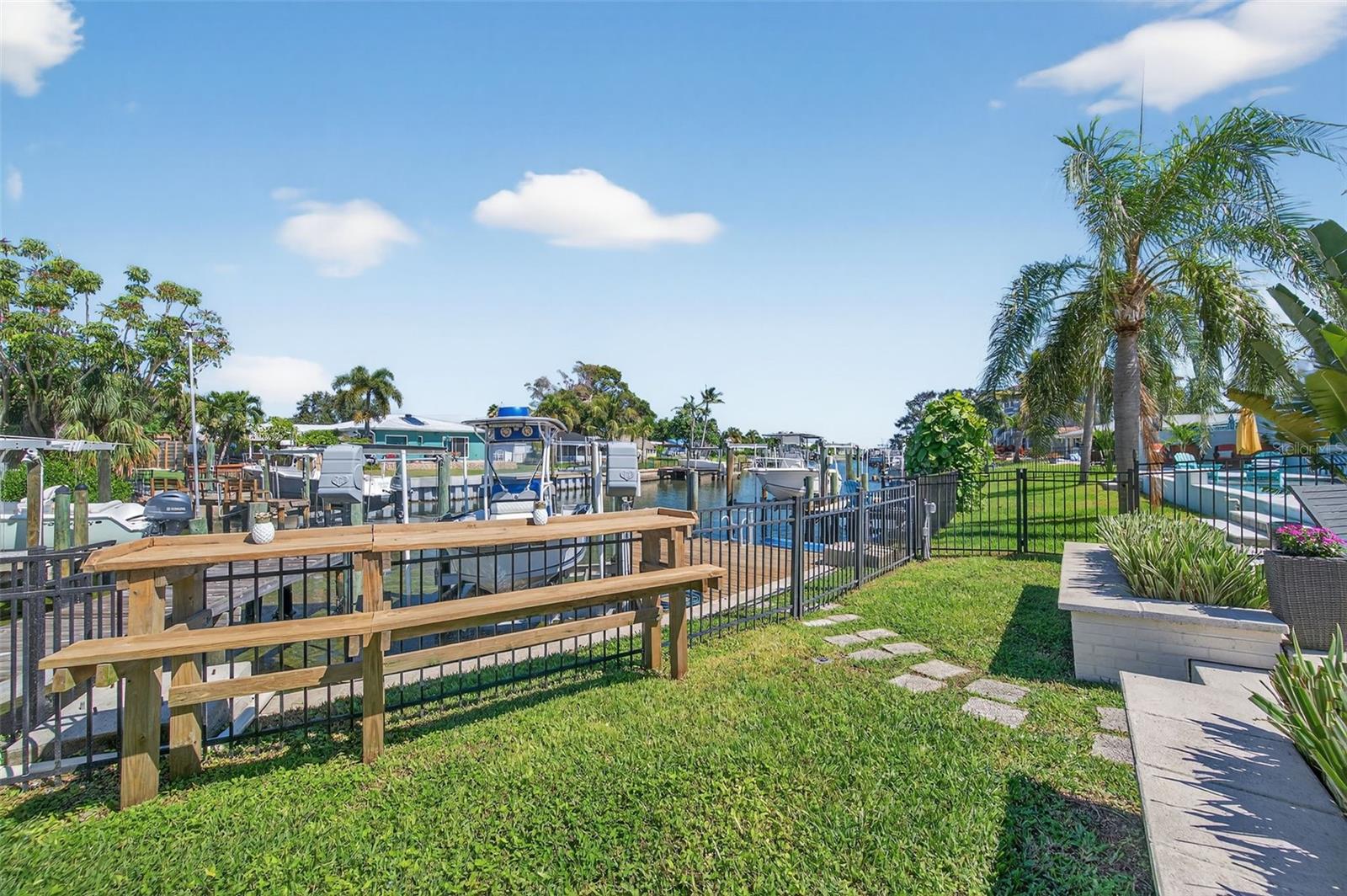 Image 44 of 58 For 513 Dolphin Avenue Se