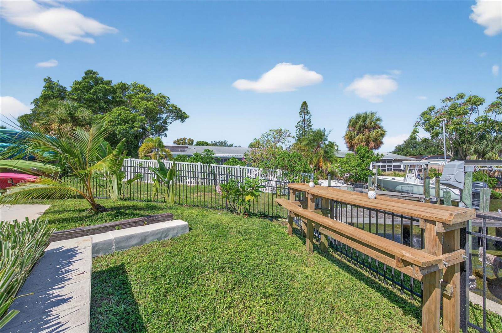 Image 47 of 58 For 513 Dolphin Avenue Se