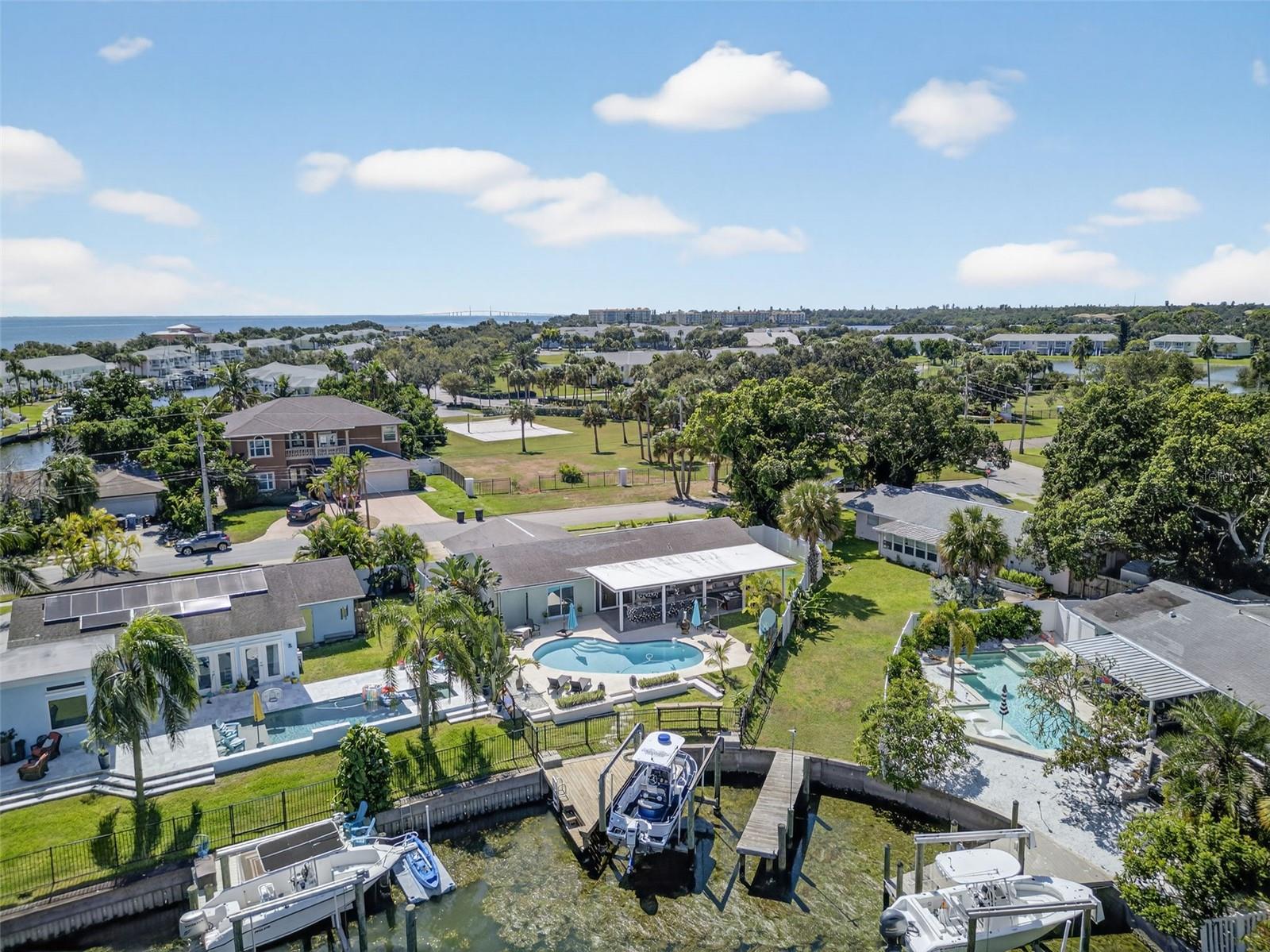 Image 54 of 58 For 513 Dolphin Avenue Se