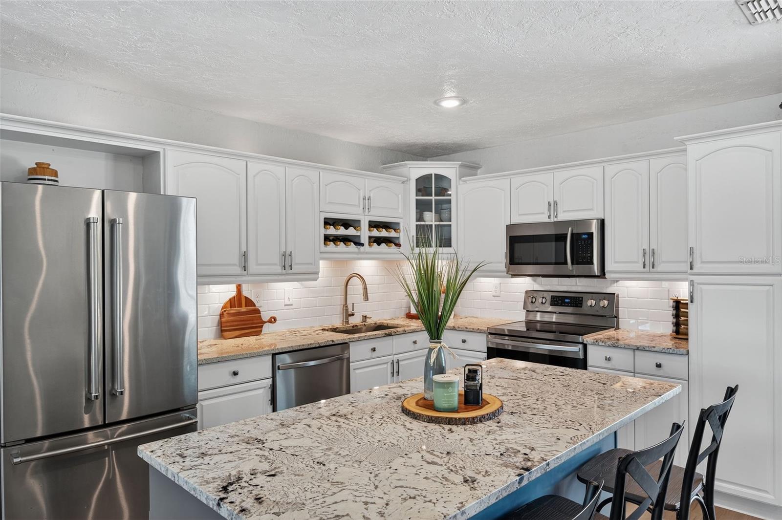 Image 7 of 58 For 513 Dolphin Avenue Se