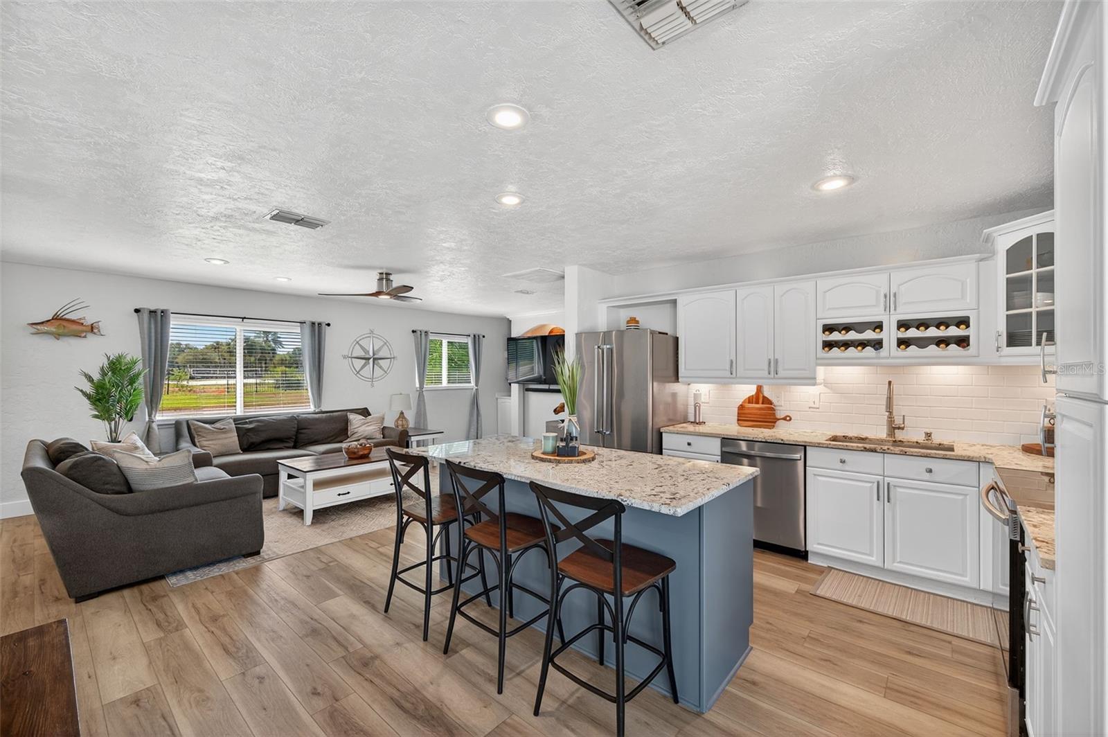 Image 9 of 58 For 513 Dolphin Avenue Se