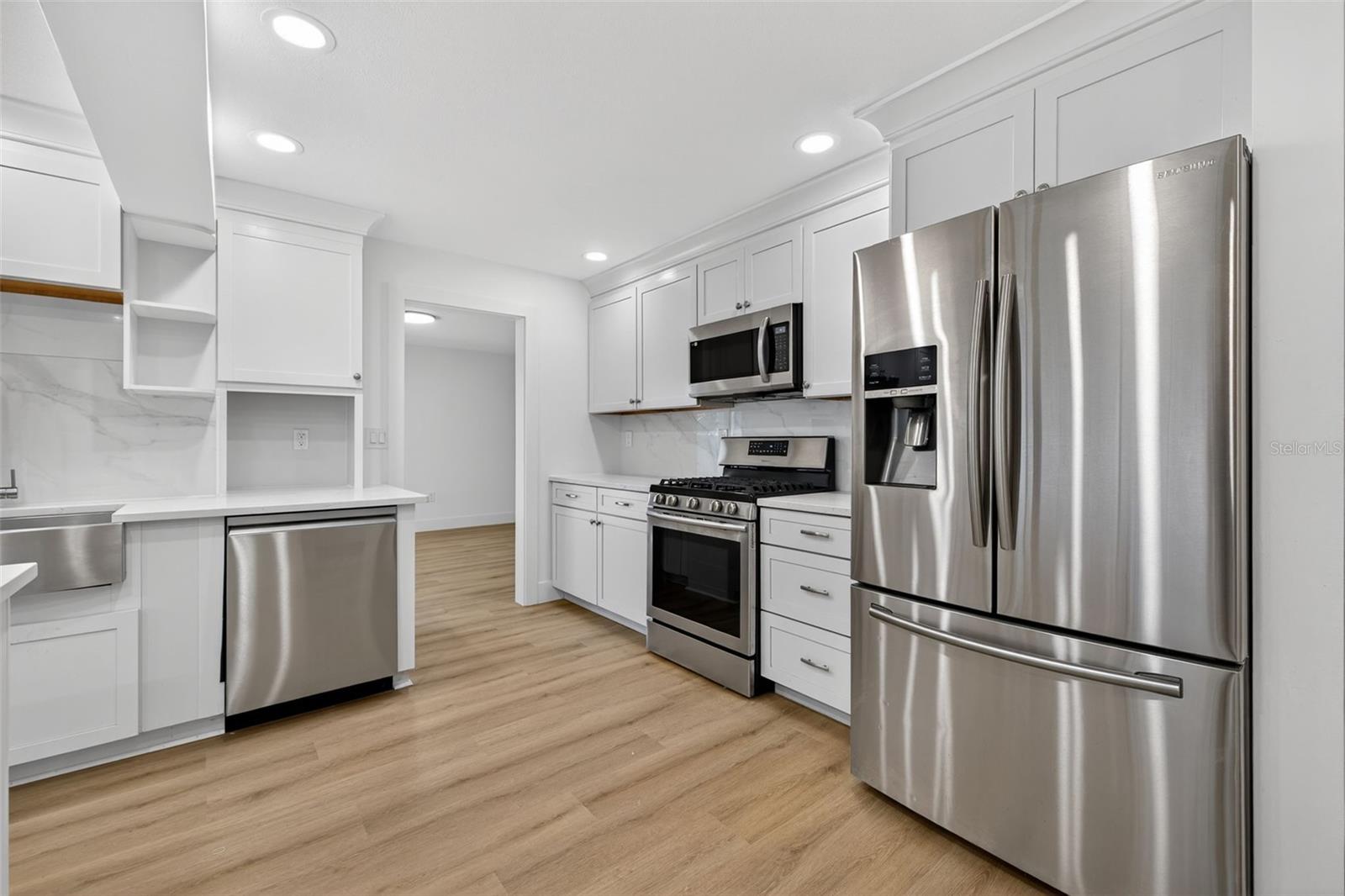 Image 19 of 35 For 1975 Sky Drive