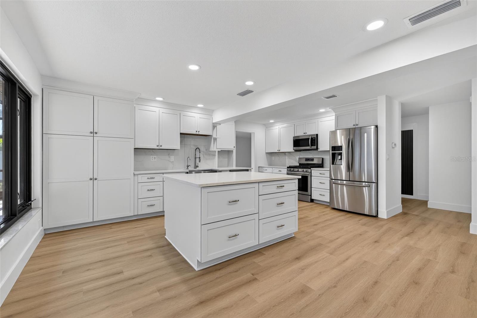 Image 22 of 35 For 1975 Sky Drive