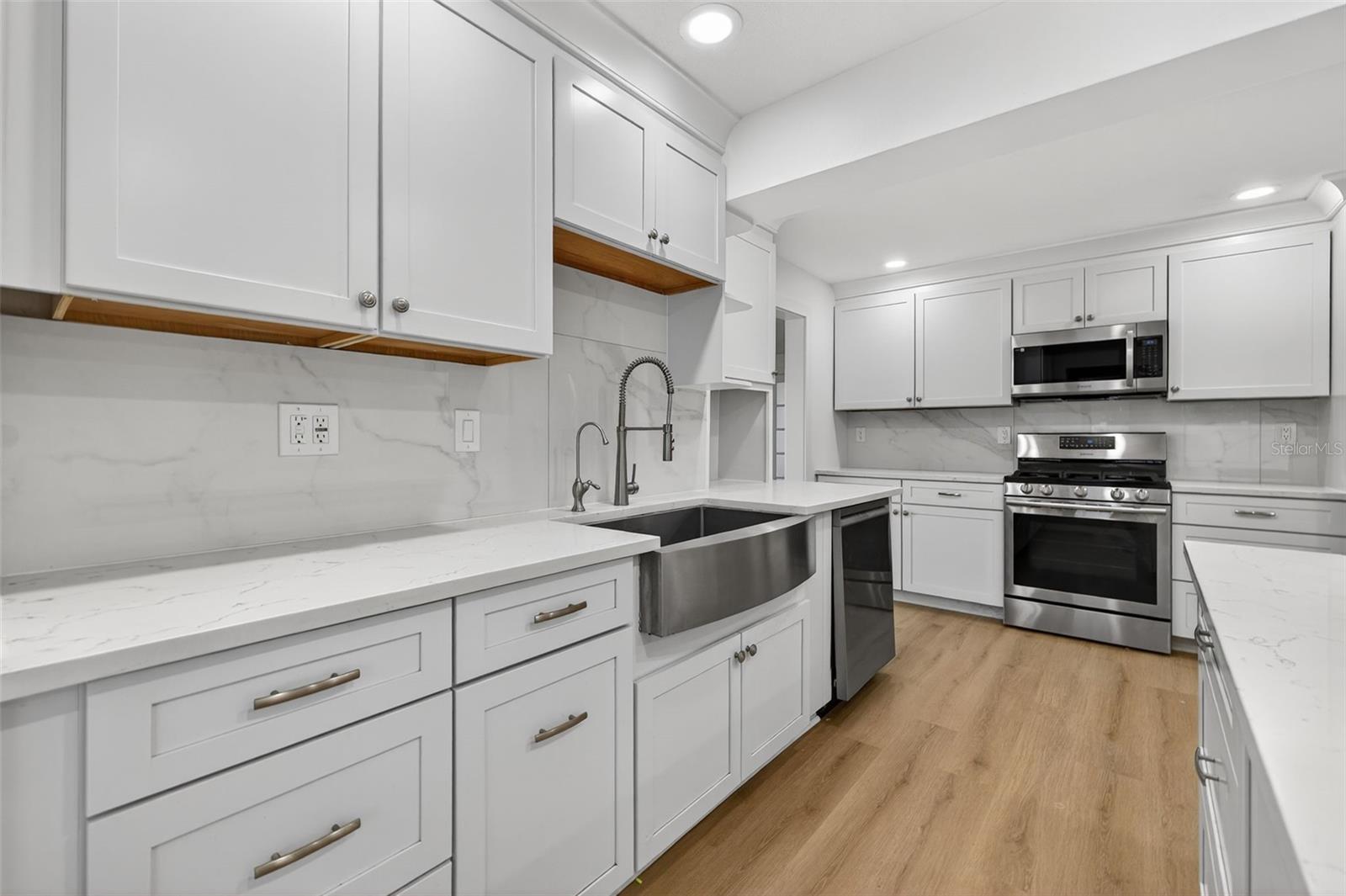 Image 23 of 35 For 1975 Sky Drive