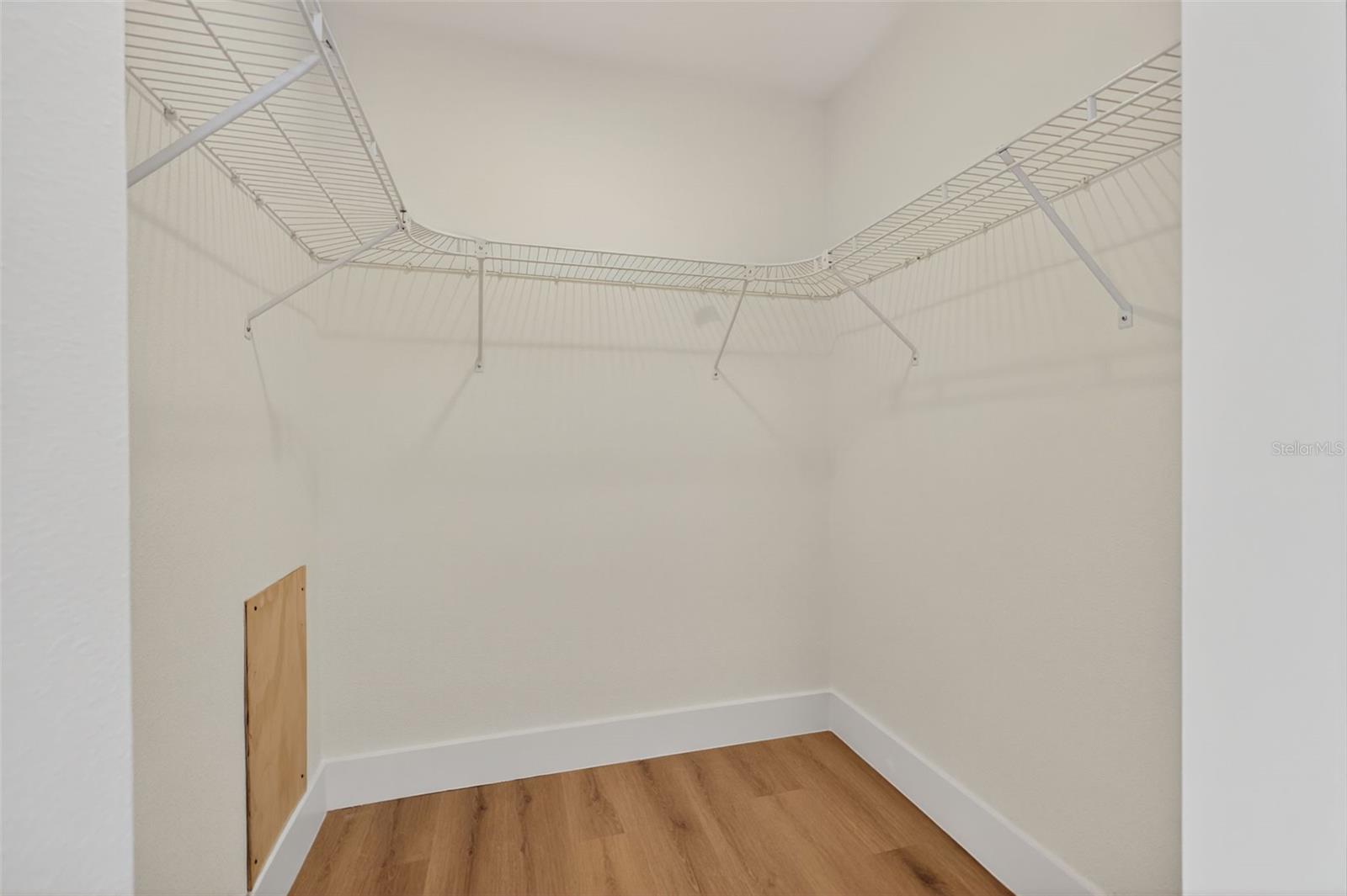 Image 26 of 35 For 1975 Sky Drive