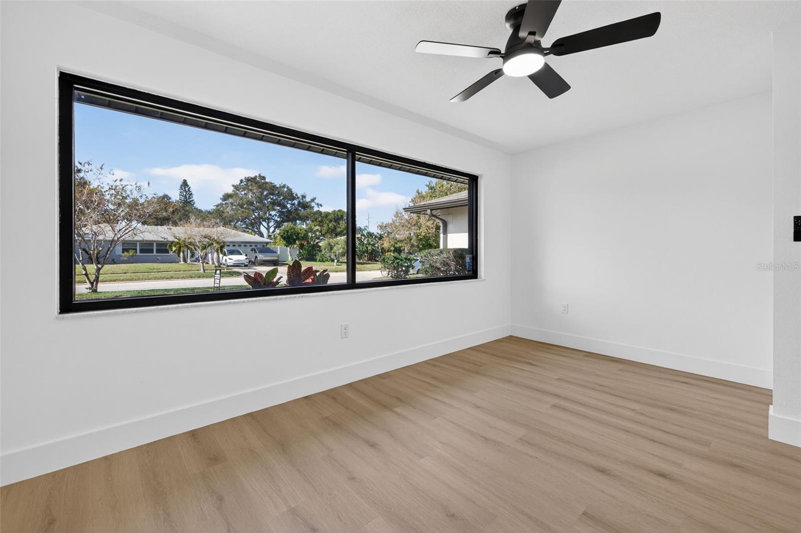 Image 27 of 35 For 1975 Sky Drive