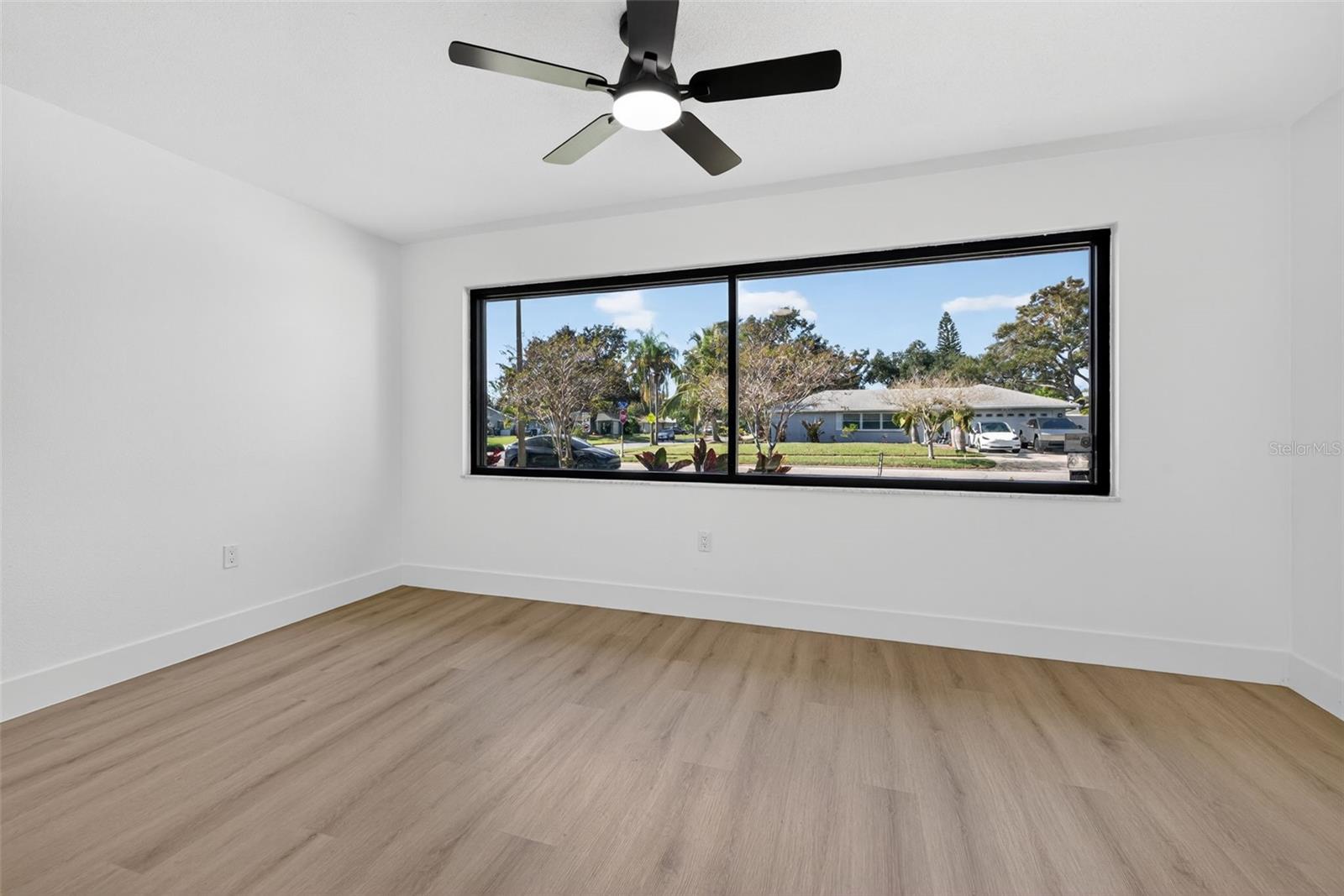 Image 29 of 35 For 1975 Sky Drive