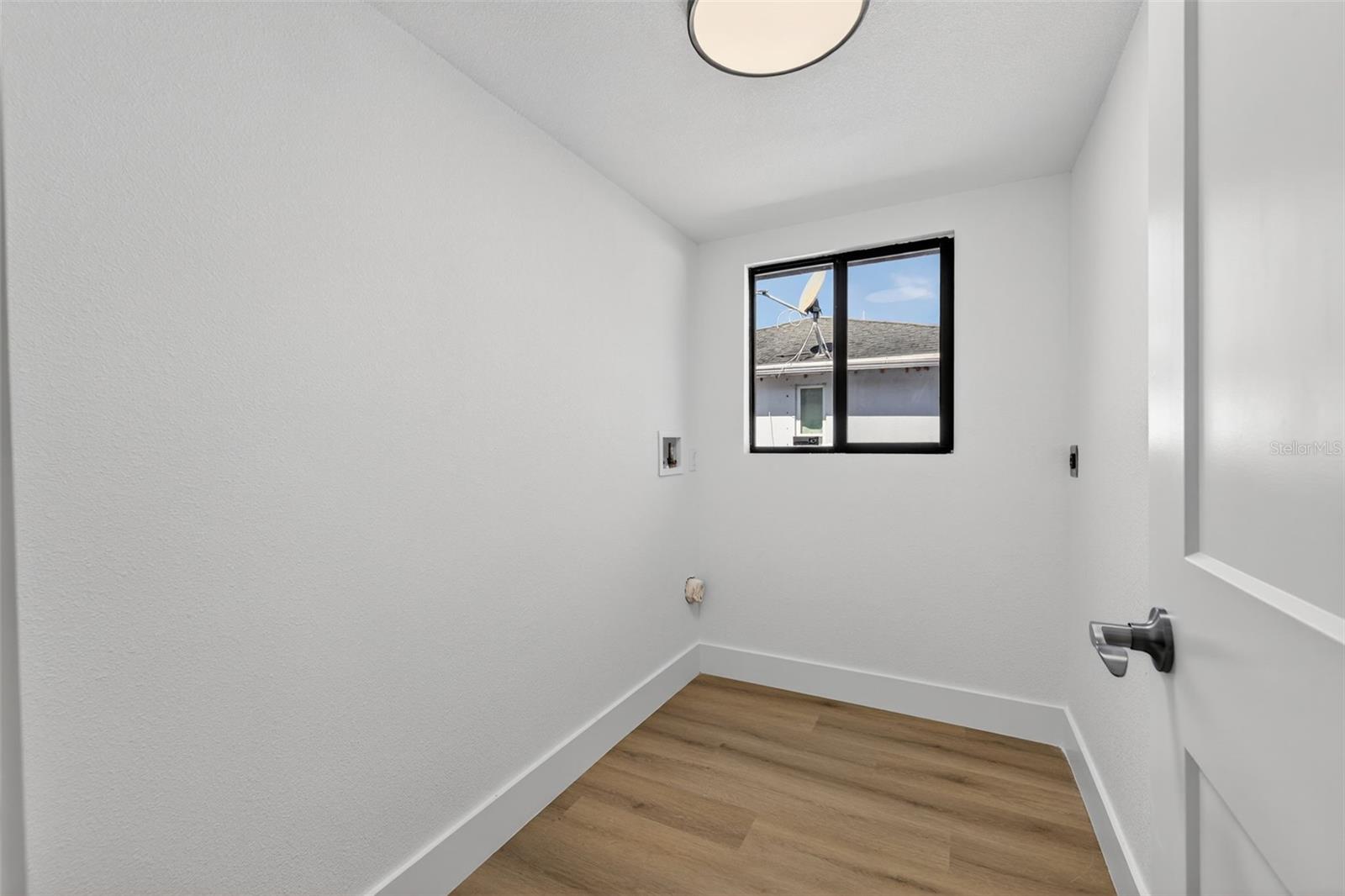 Image 30 of 35 For 1975 Sky Drive