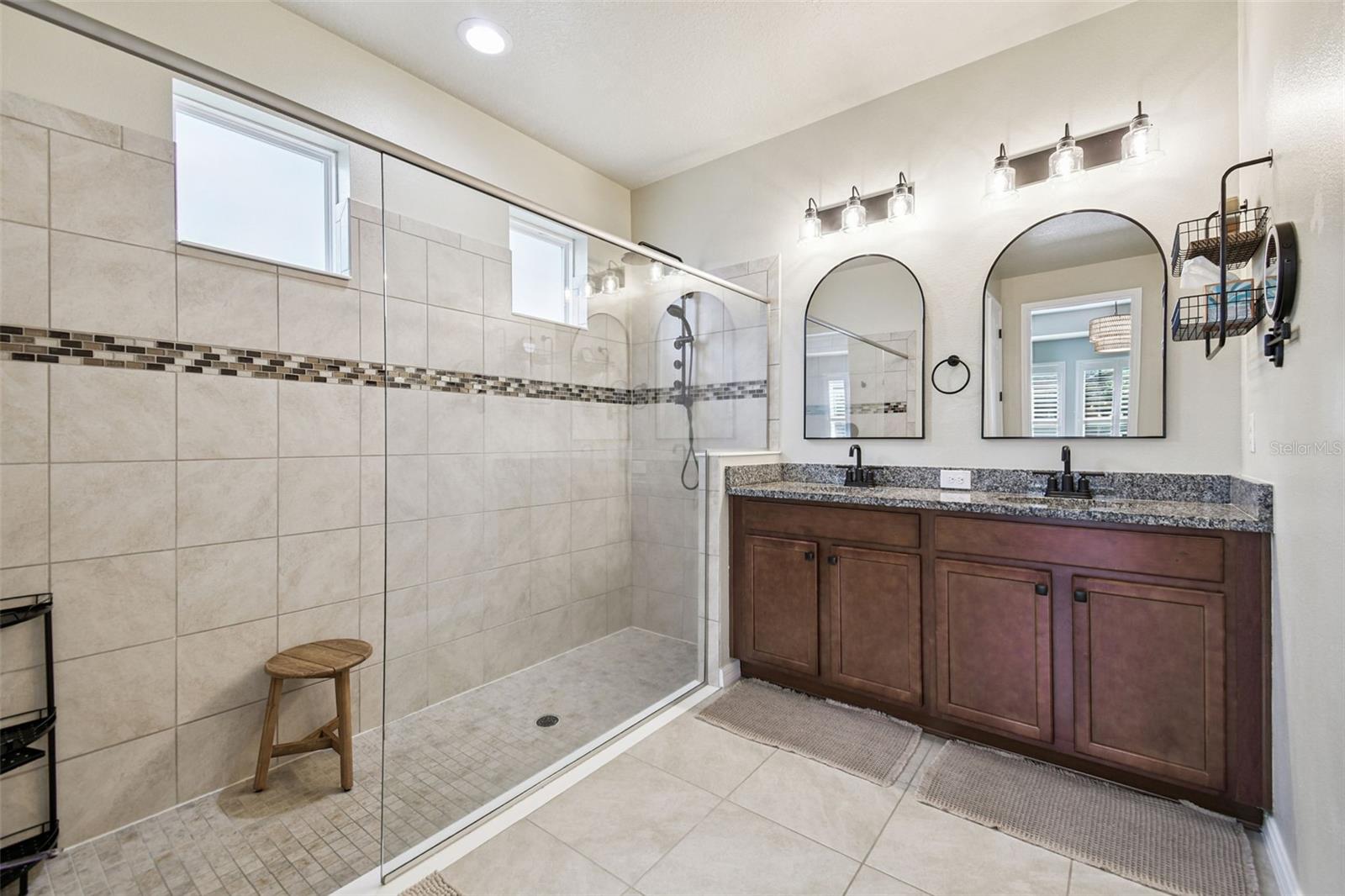 Listing photo id 25 for 14309 Azalea Pond Court
