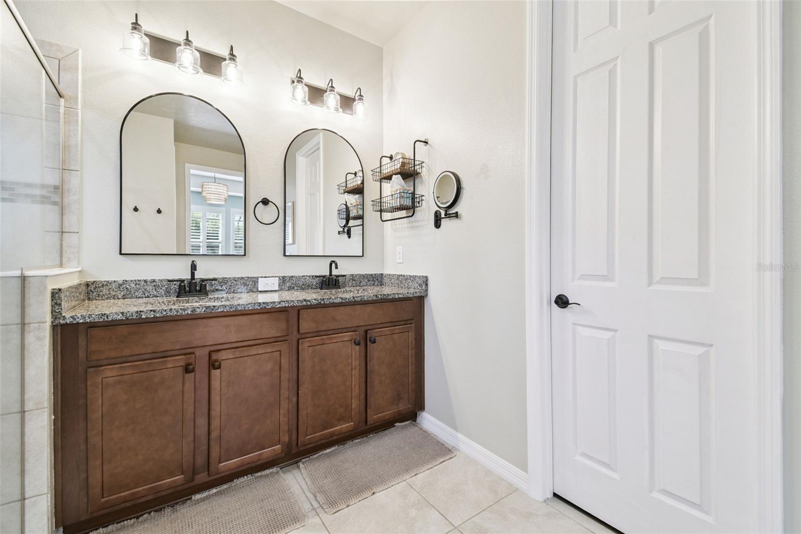 Listing photo id 26 for 14309 Azalea Pond Court