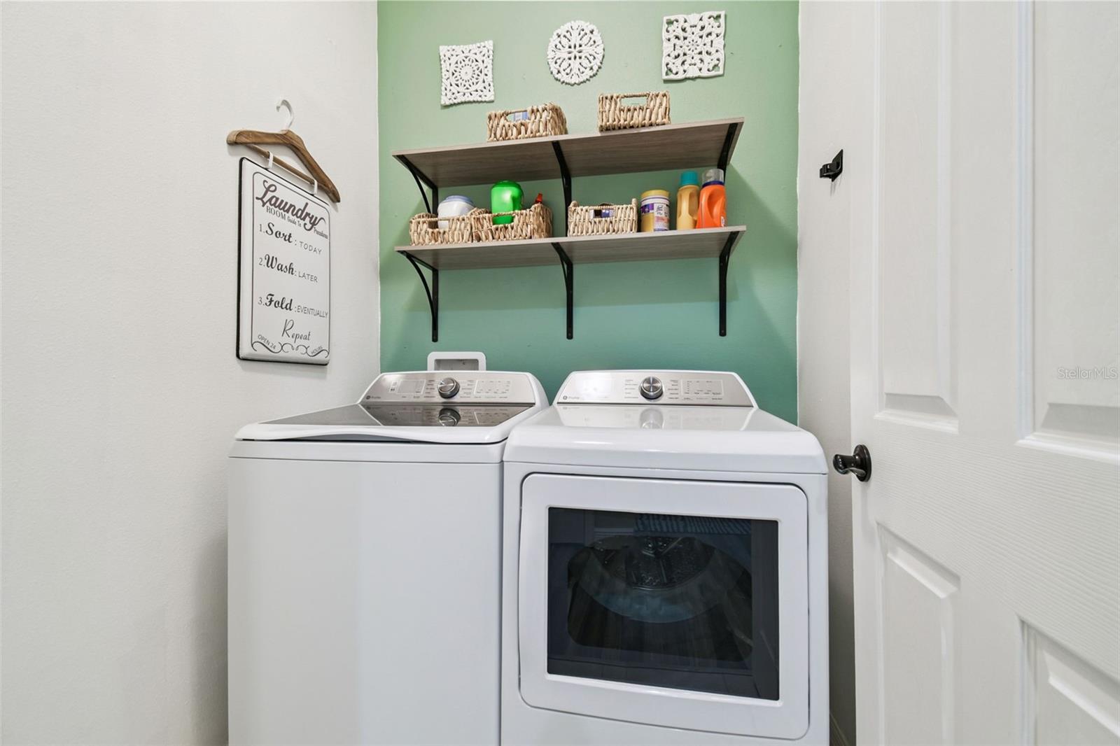 Listing photo id 31 for 14309 Azalea Pond Court