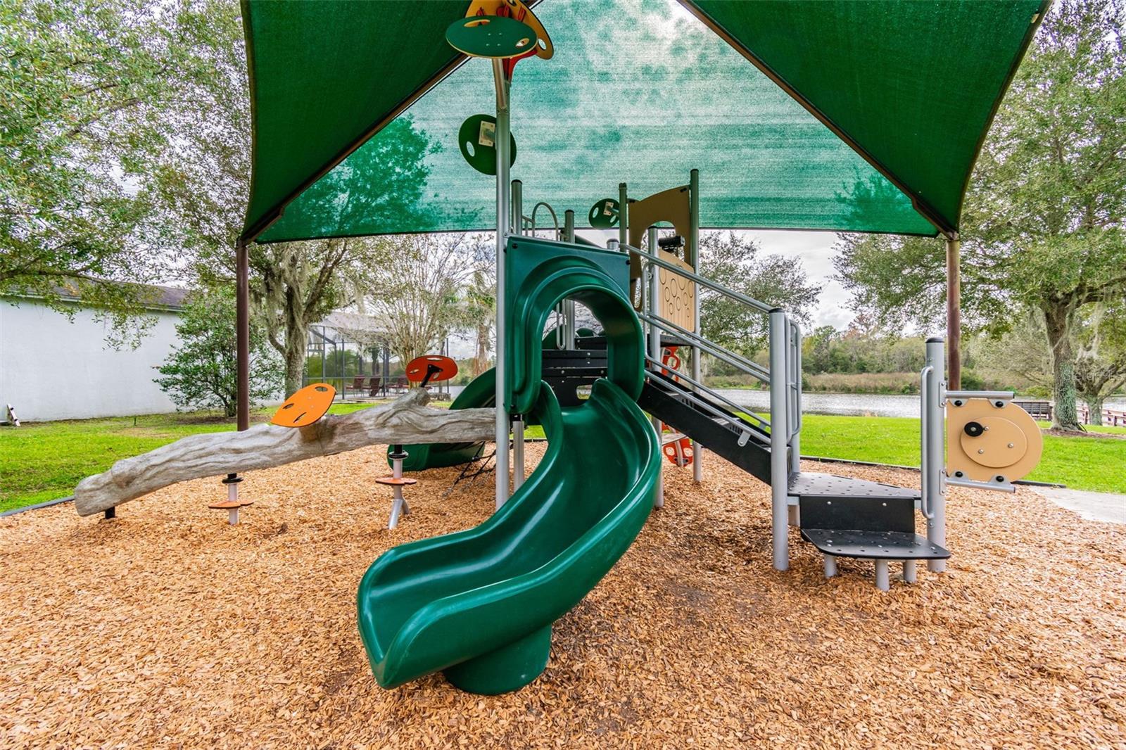 Listing photo id 75 for 14309 Azalea Pond Court