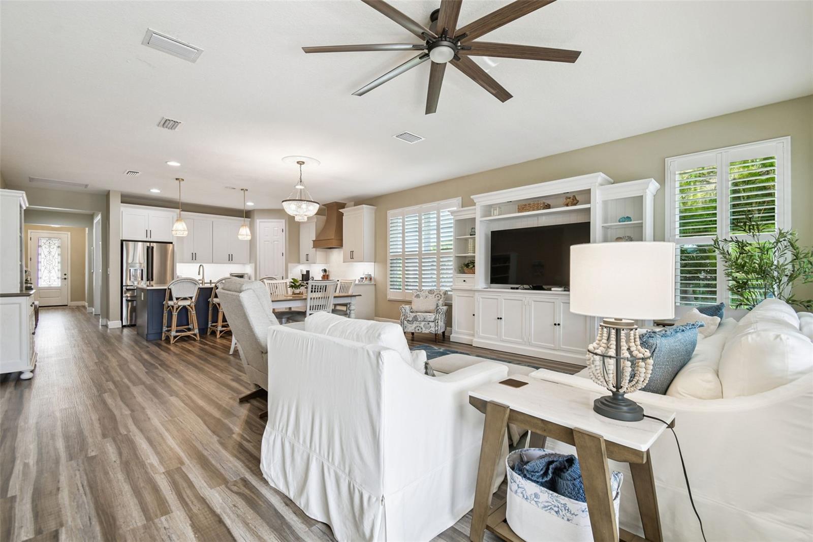 Listing photo id 6 for 14309 Azalea Pond Court