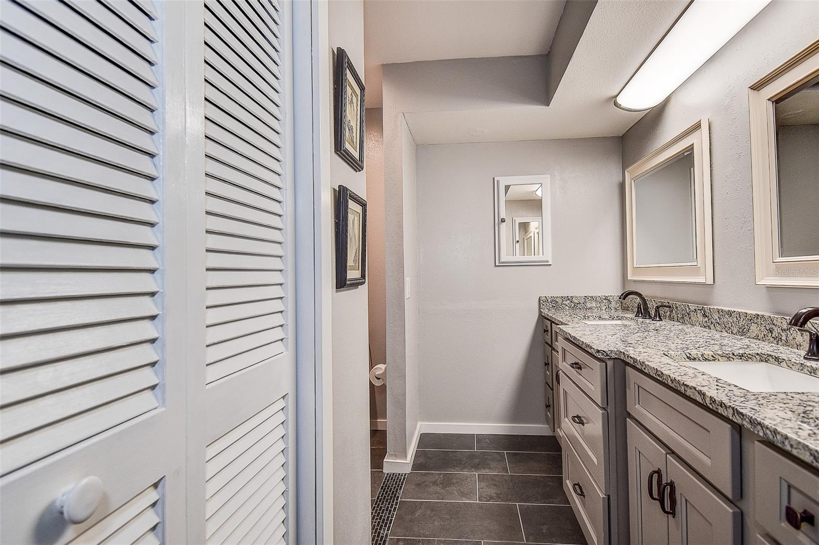 Image 18 of 64 For 5253 Sandra Drive