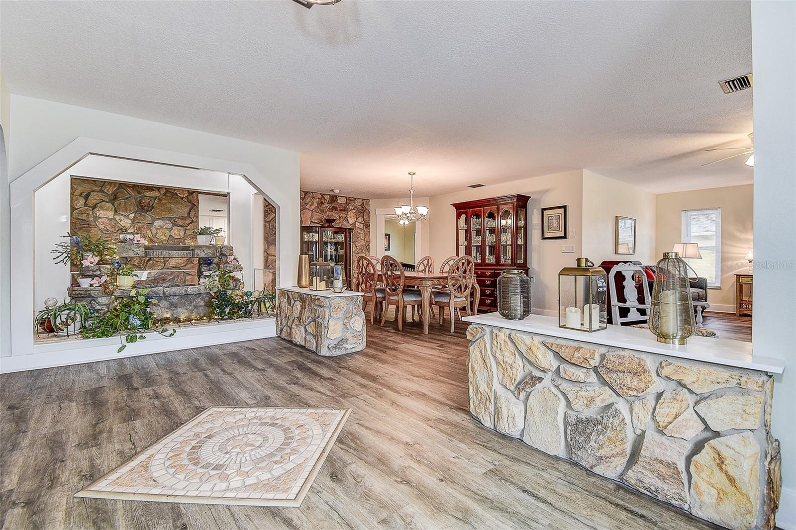 Image 6 of 64 For 5253 Sandra Drive